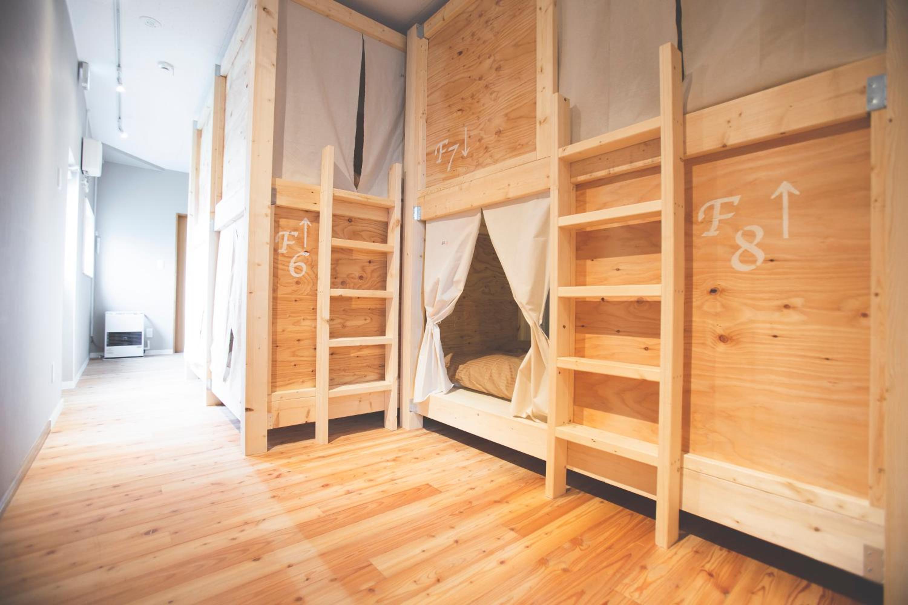 Female Dormitory Room photo 3