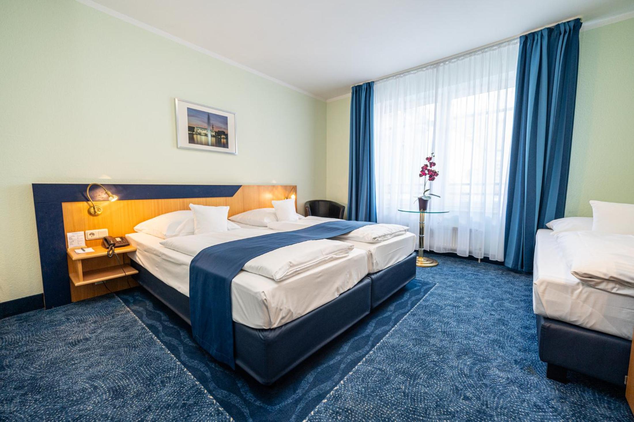 Triple Room - Photo 9