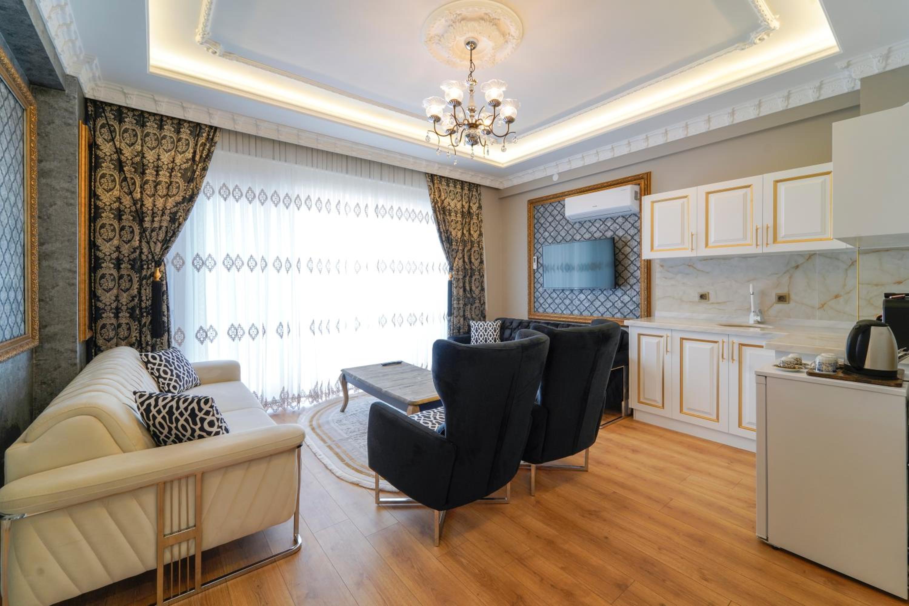 Junior Suite - Photo 1