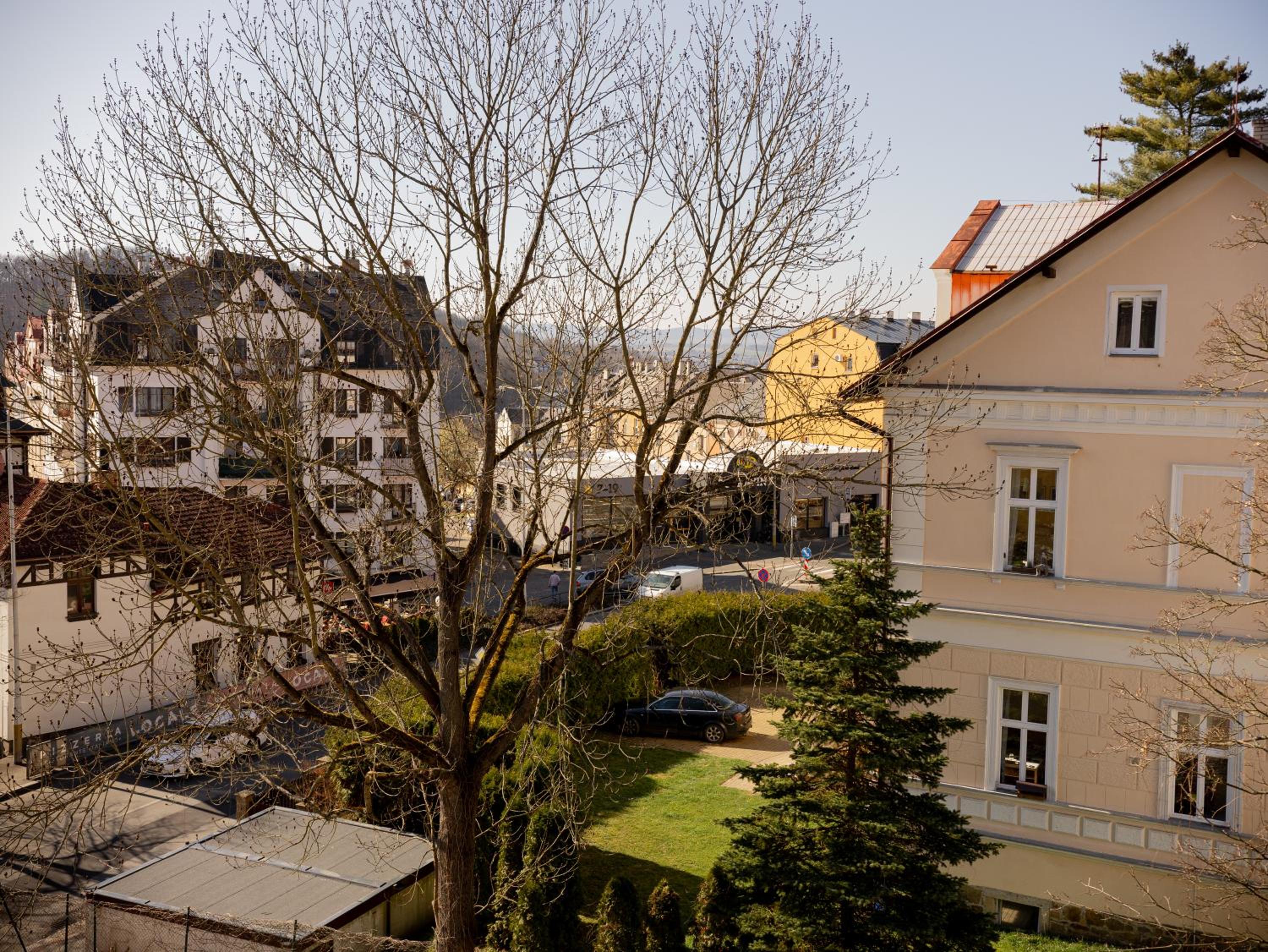 Apartment with City View