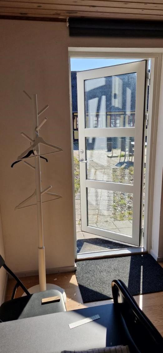 Single Room with Private Bathroom photo 3