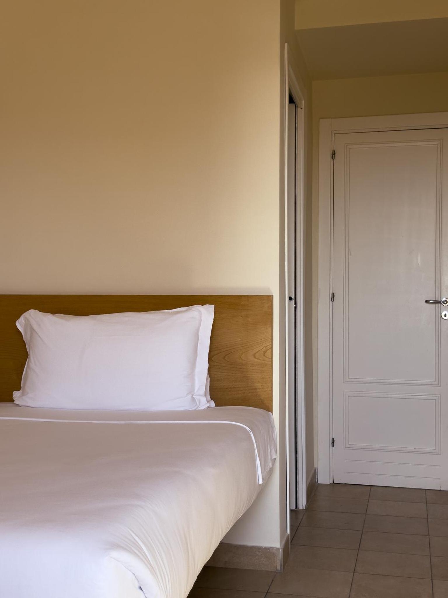 Single Room photo 3