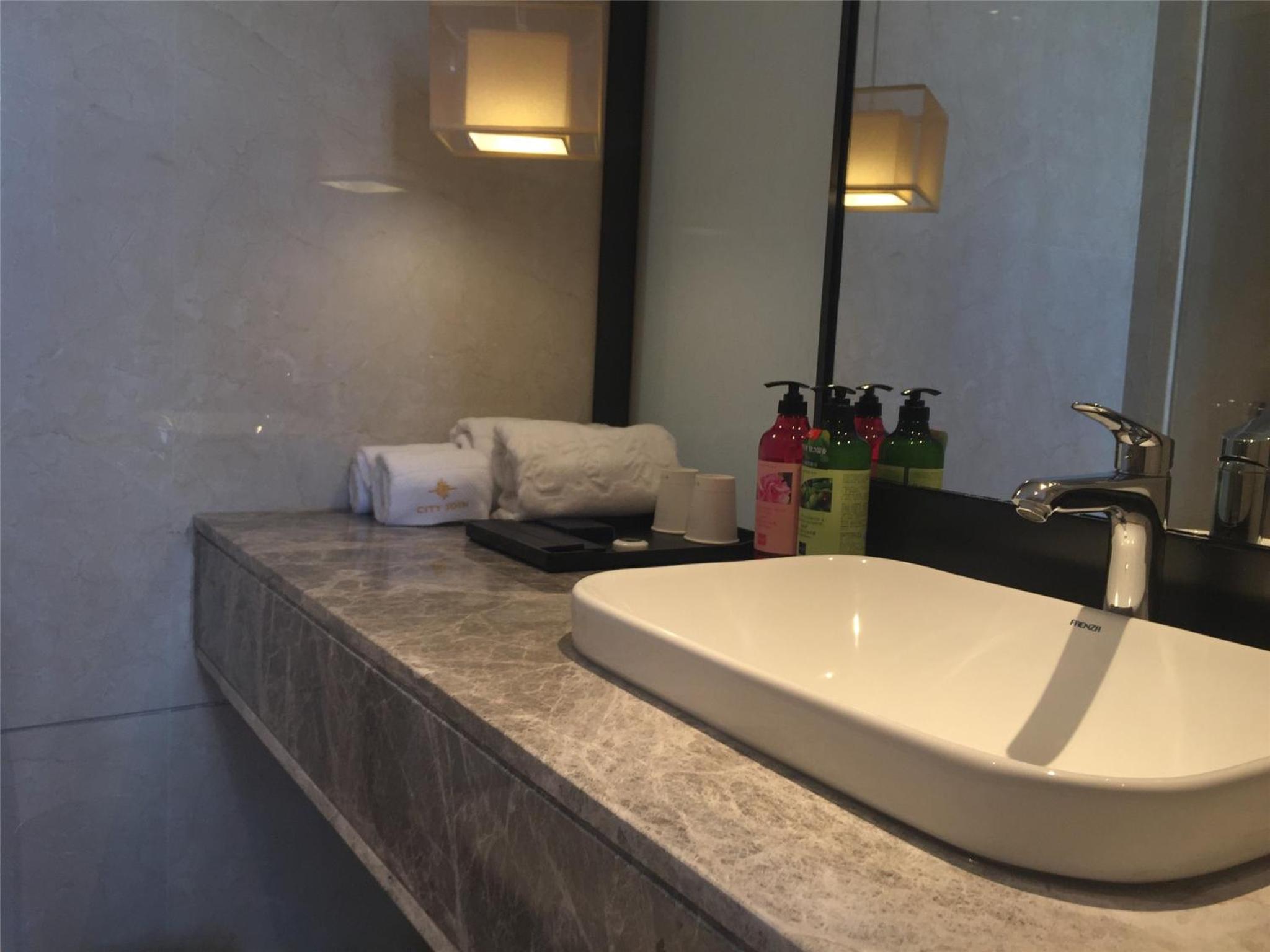 Deluxe Twin Room - Photo 8