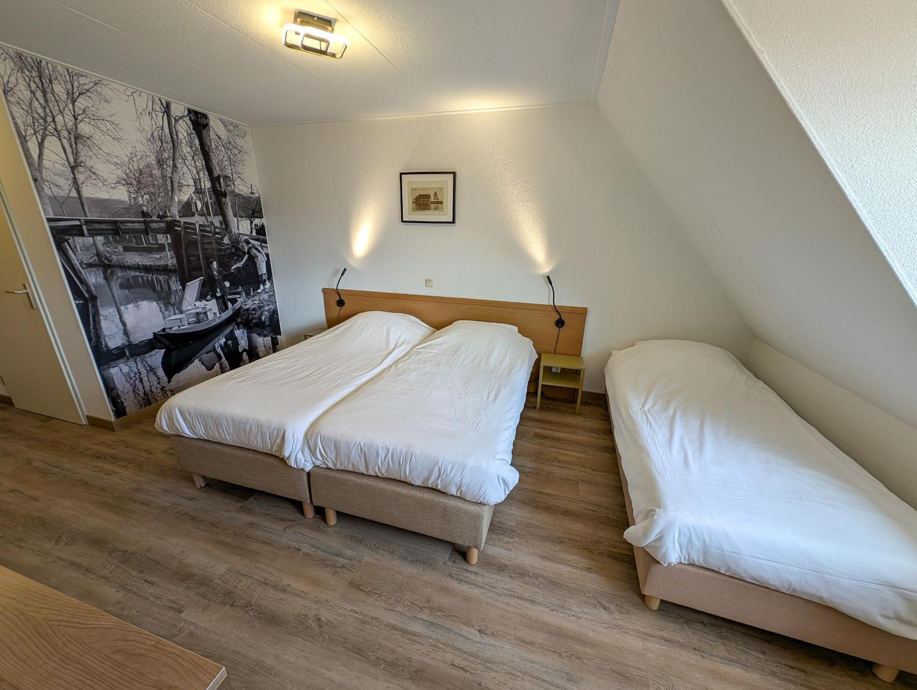 Standard Twin Room - Photo 7