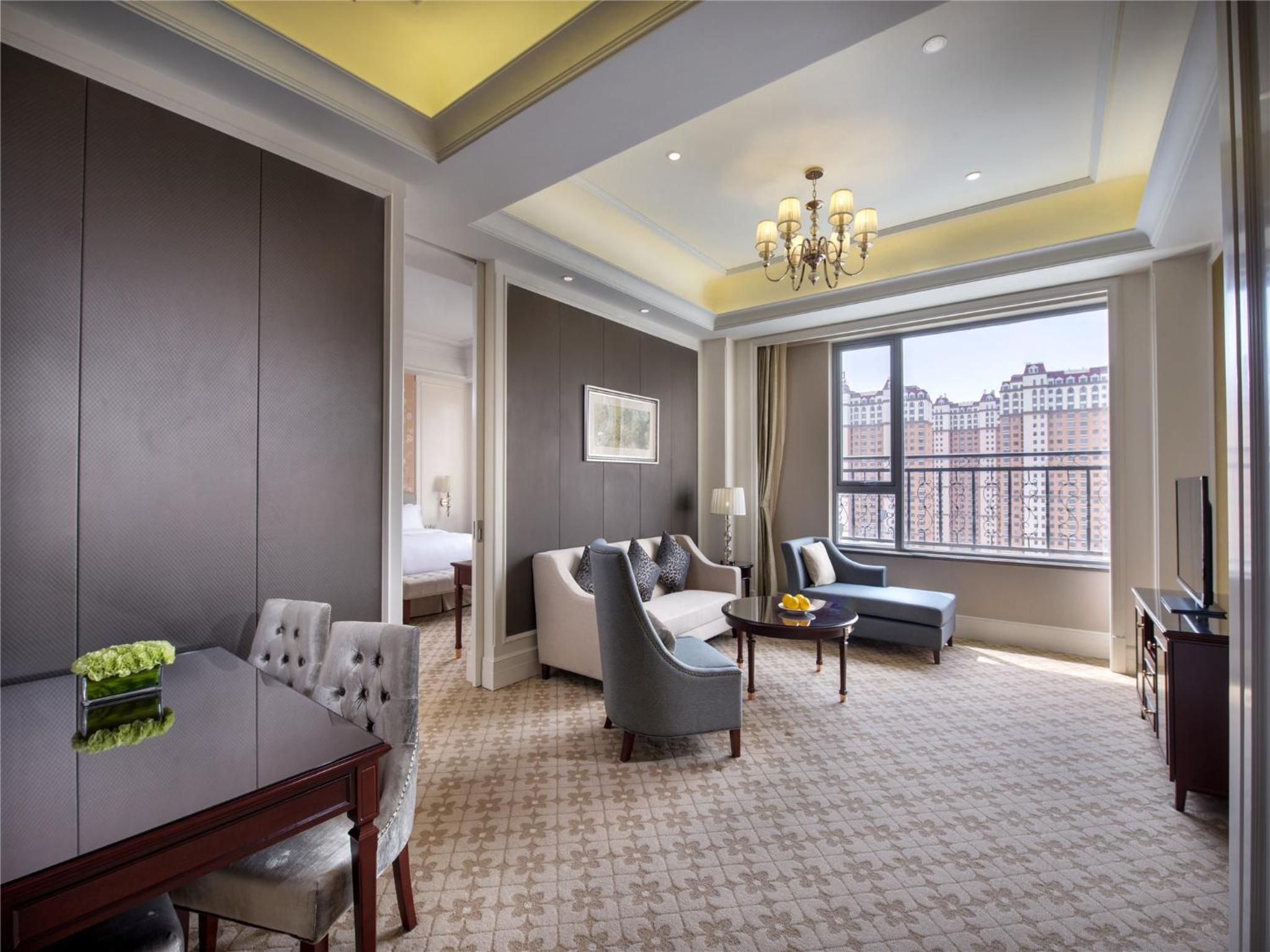Deluxe Two Bedroom Apartment
