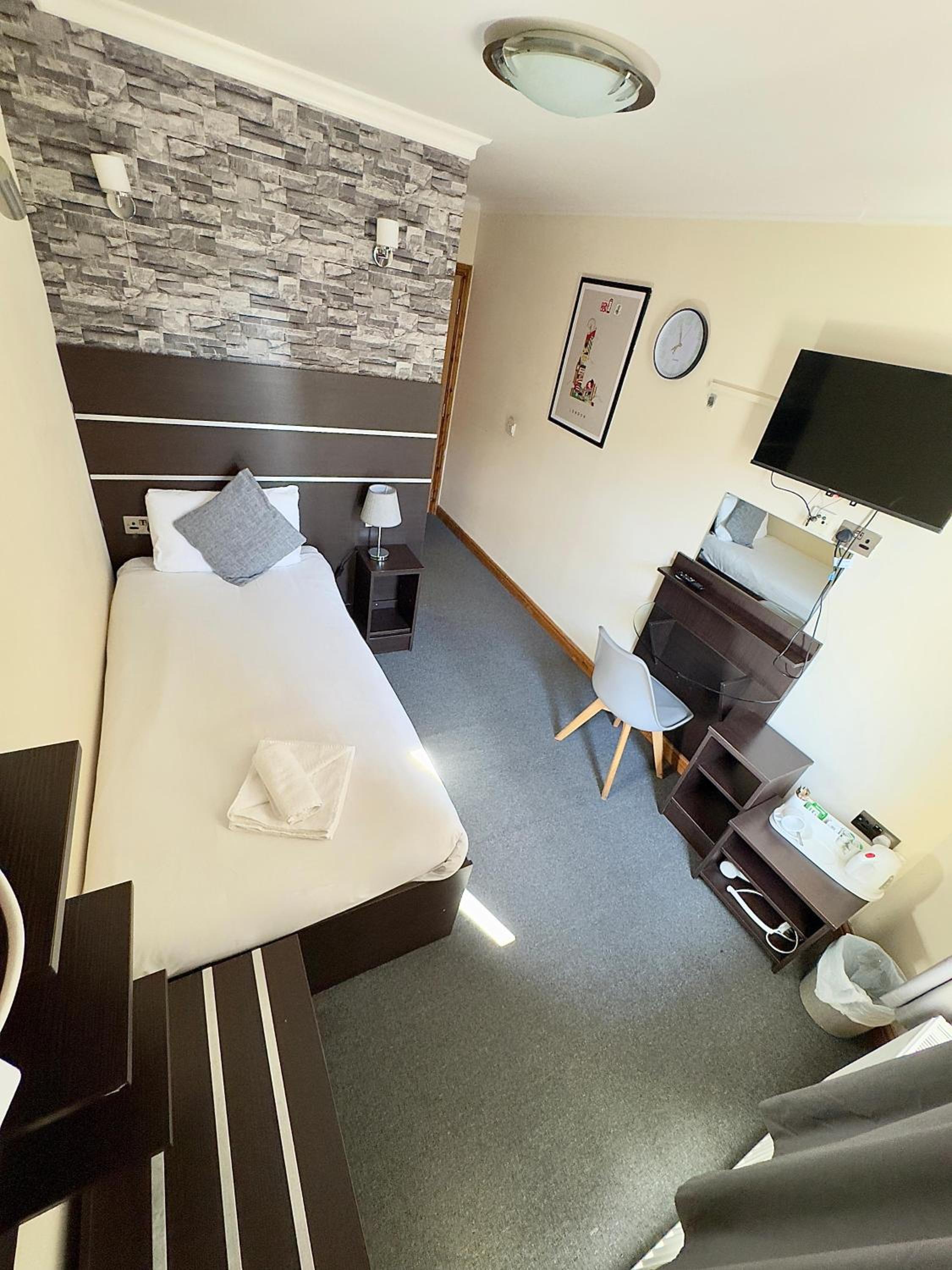 Deluxe Single Room photo 3