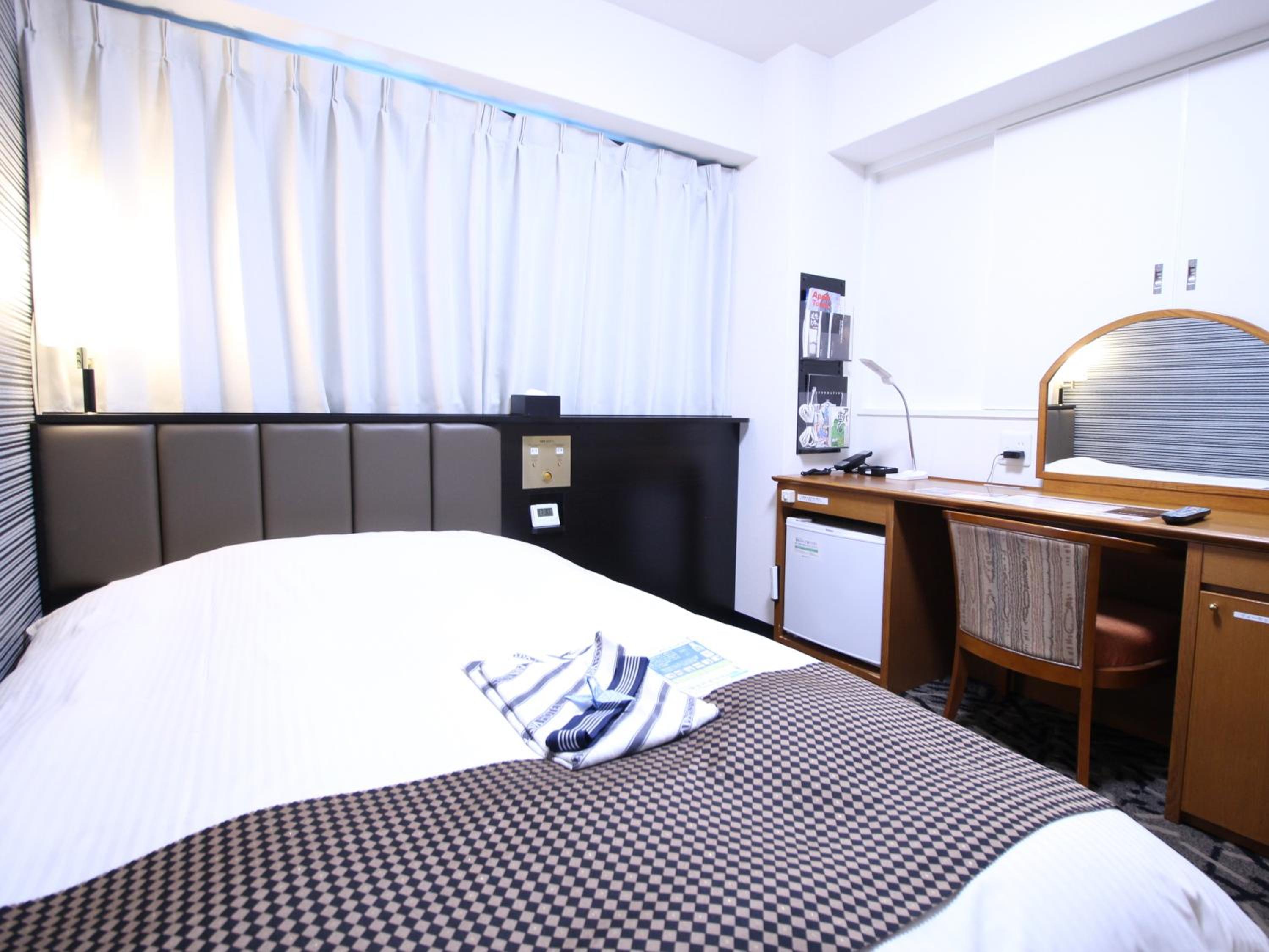Single Room - Non-Smoking photo 3