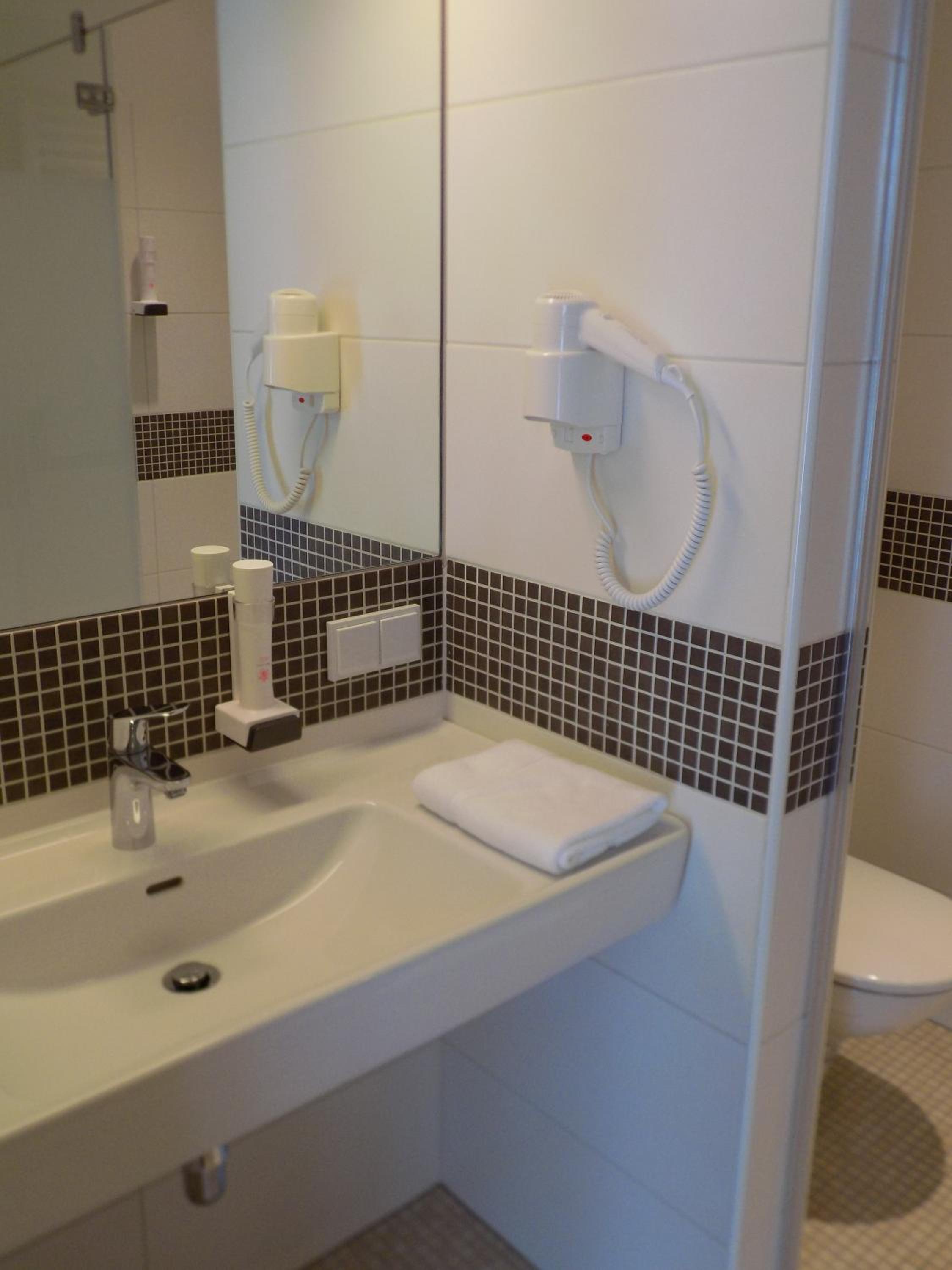 Double Room - Photo 2