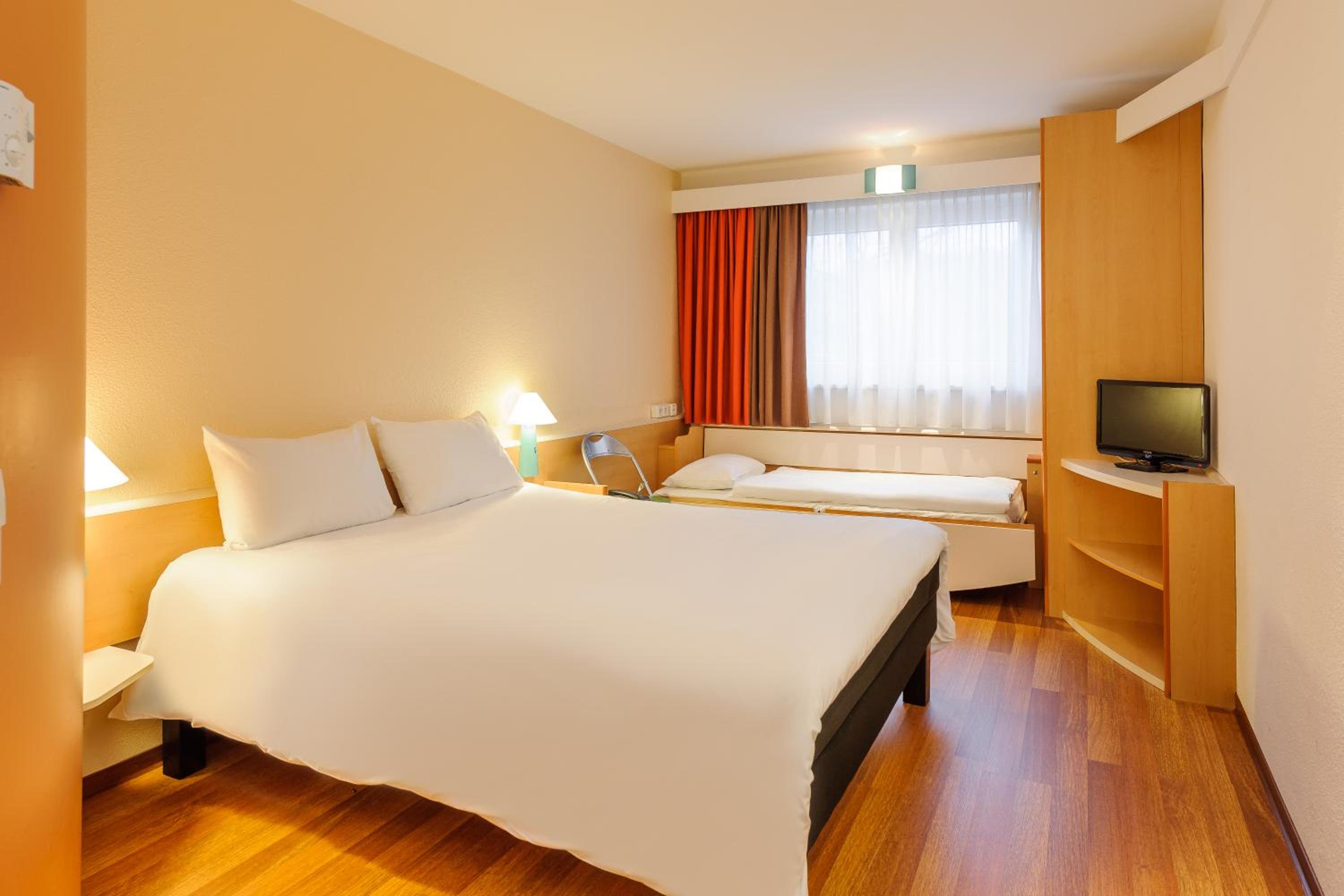 Double Room - Photo 1