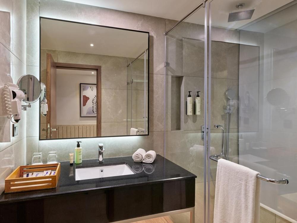 Executive Room - 1 Double Bed - Photo 2
