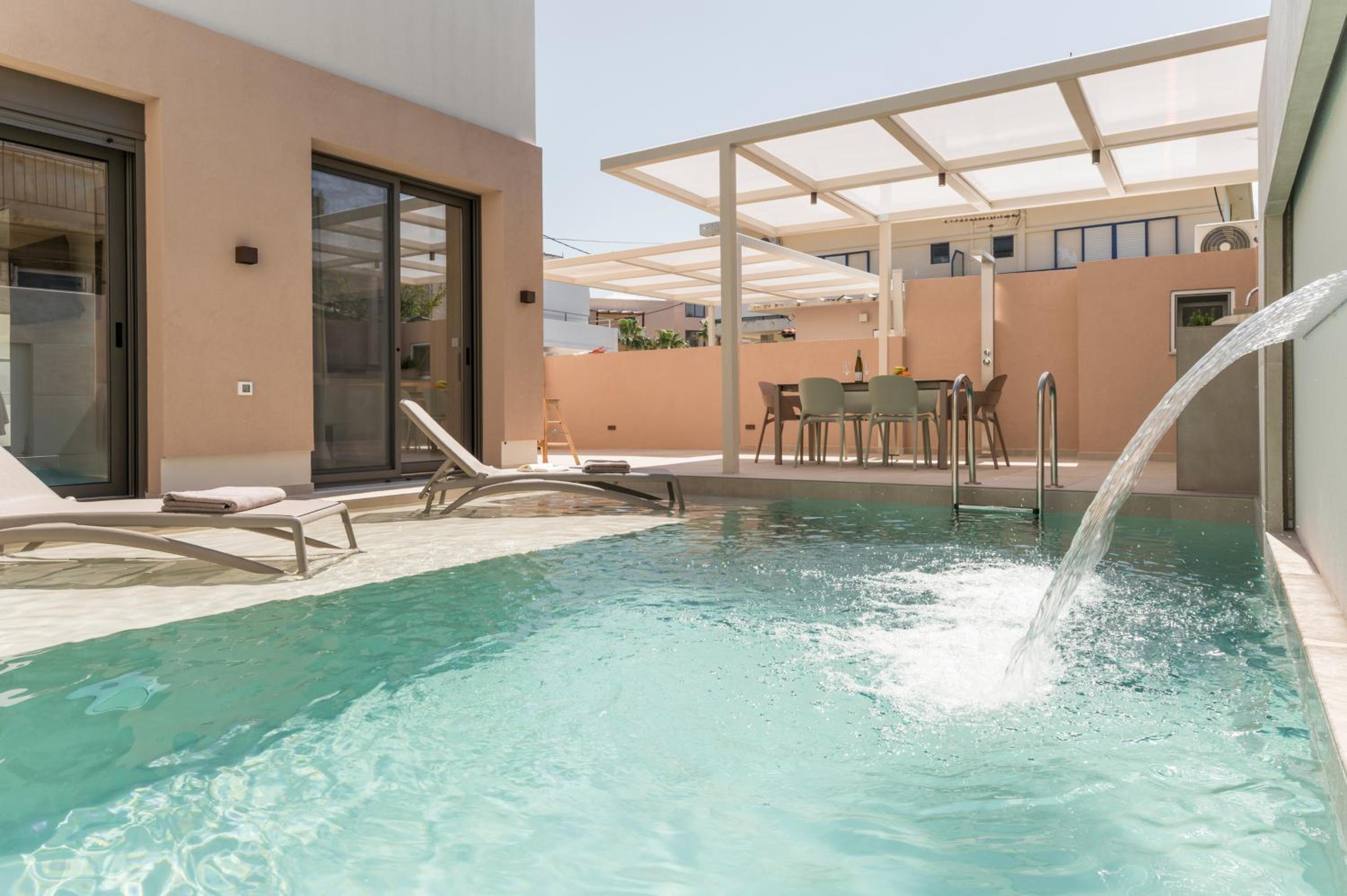 Two-Bedroom Deluxe Apartment with Heated Private Pool