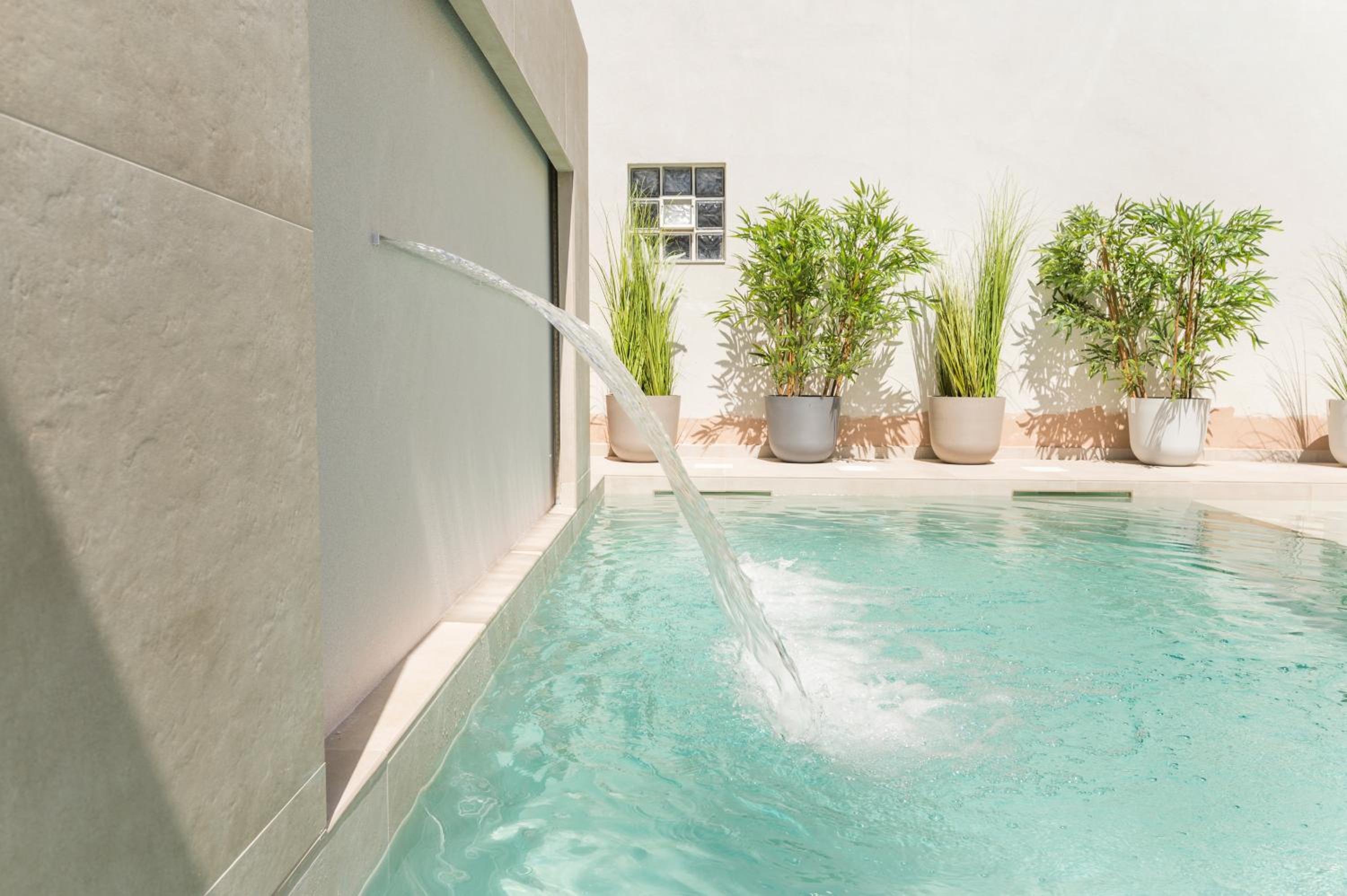 Two-Bedroom Deluxe Apartment with Heated Private Pool photo 3