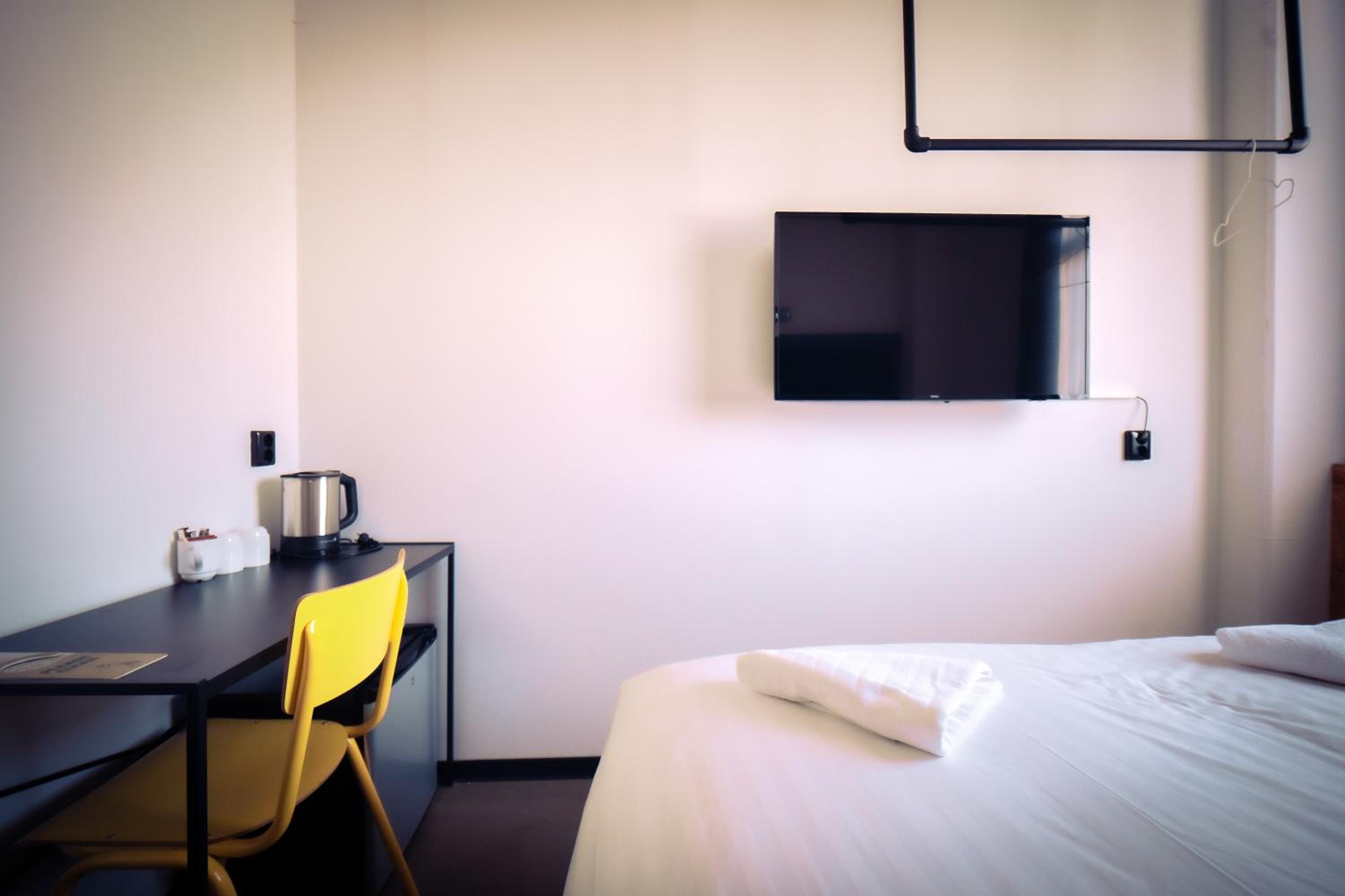 Double Room - Photo 3