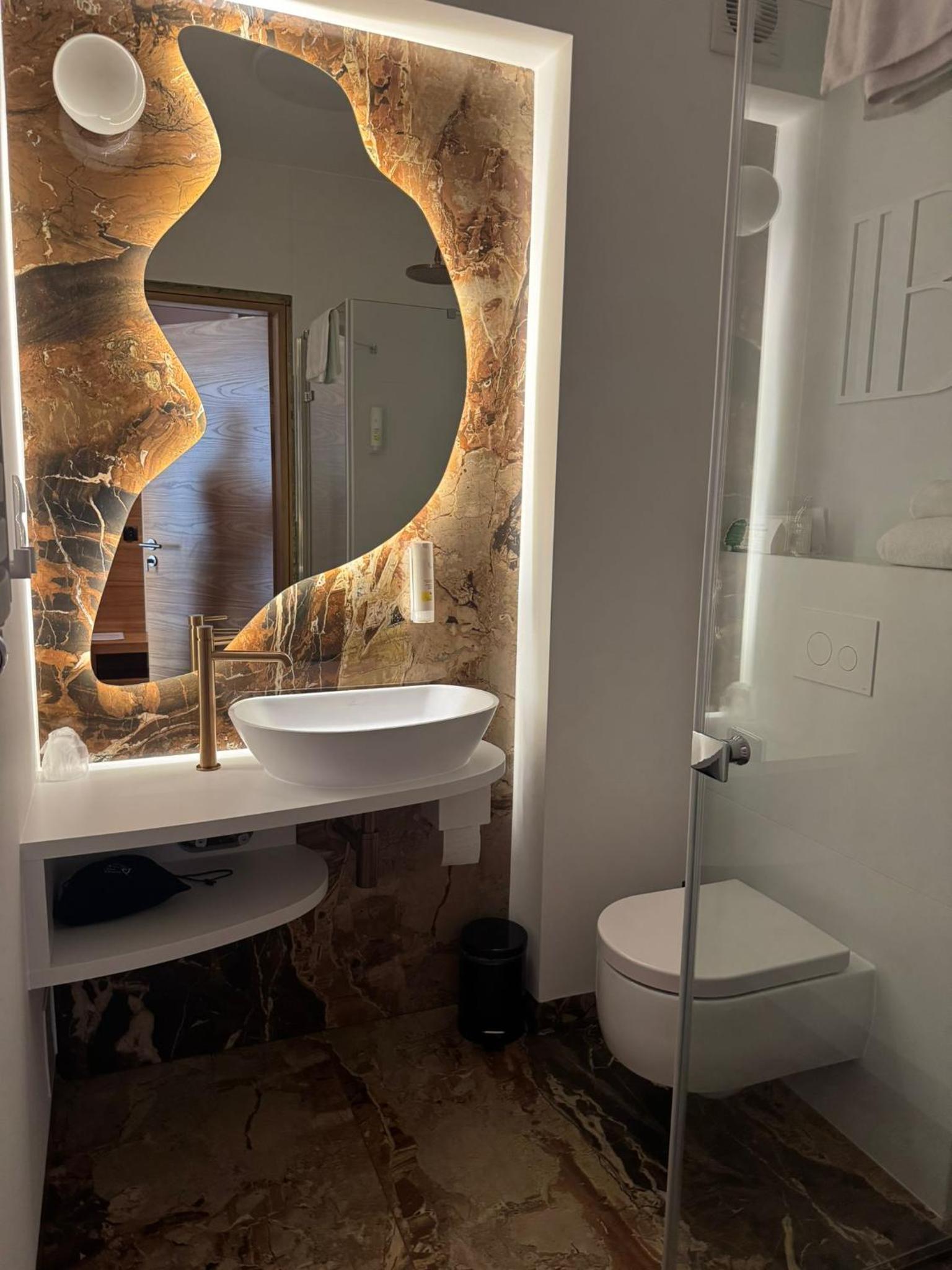 Superior Double or Twin Room photo 1