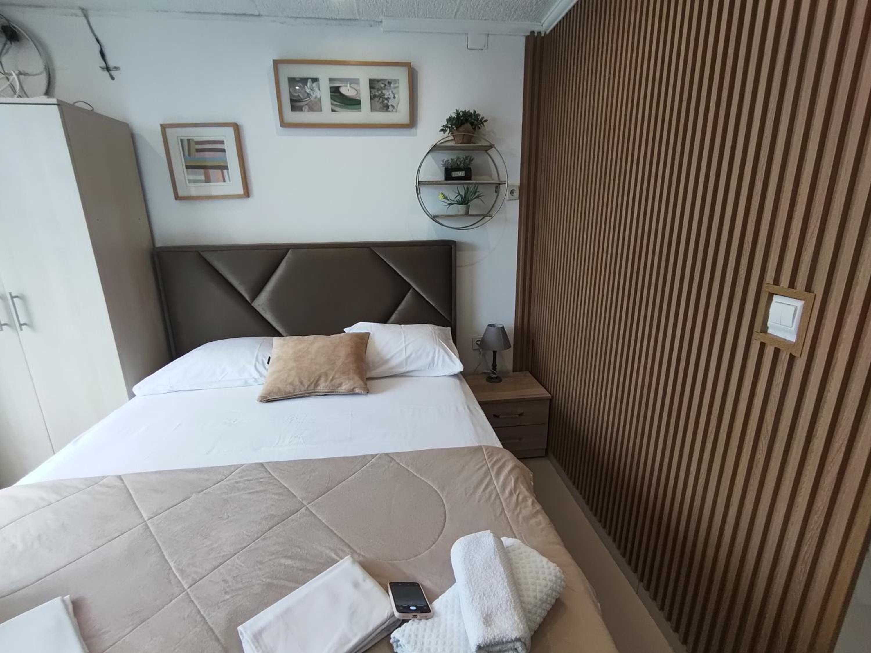 Deluxe Double Room with Balcony and Sea View photo 3