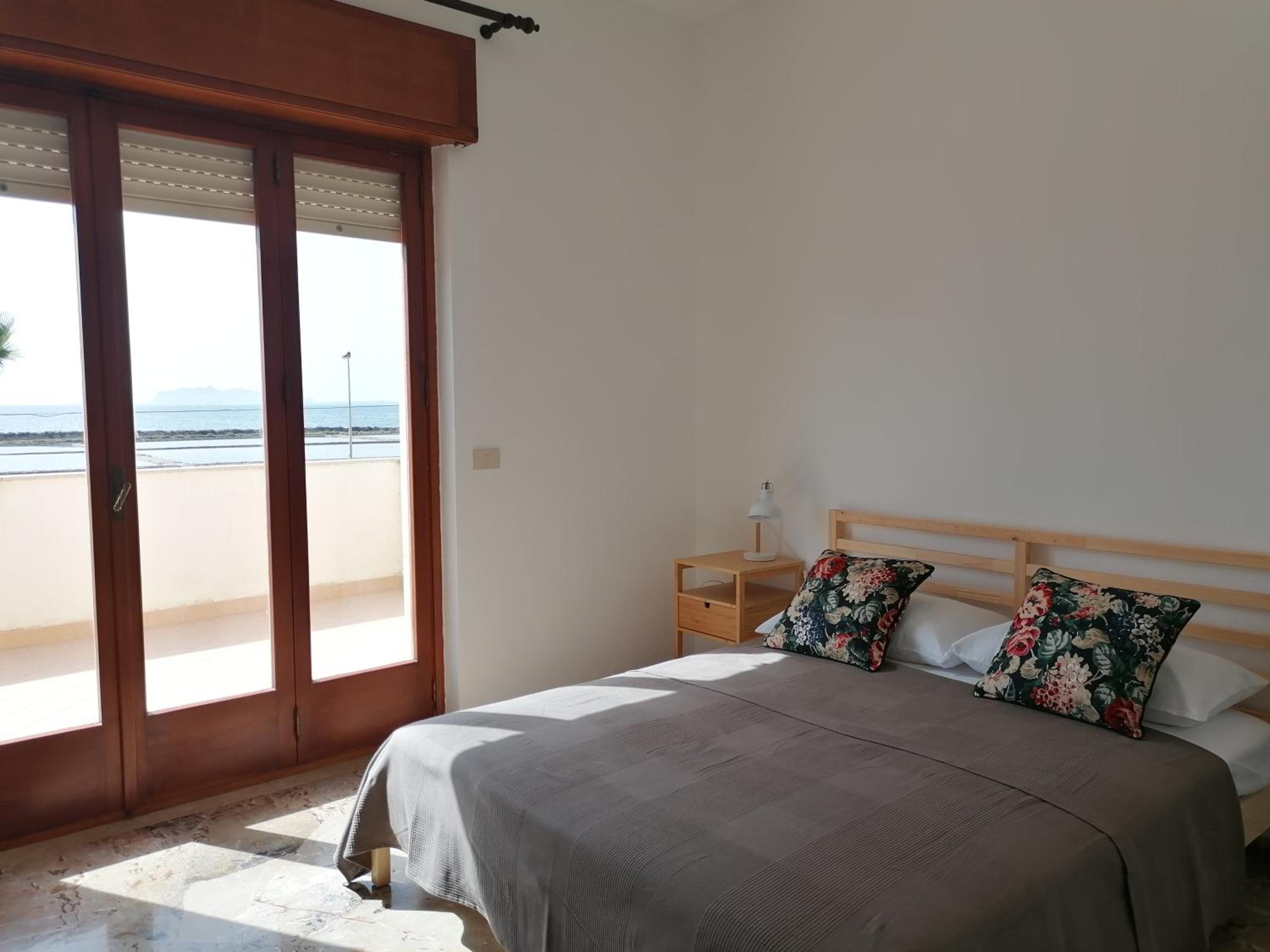 Double Room with Balcony and Sea View photo 2