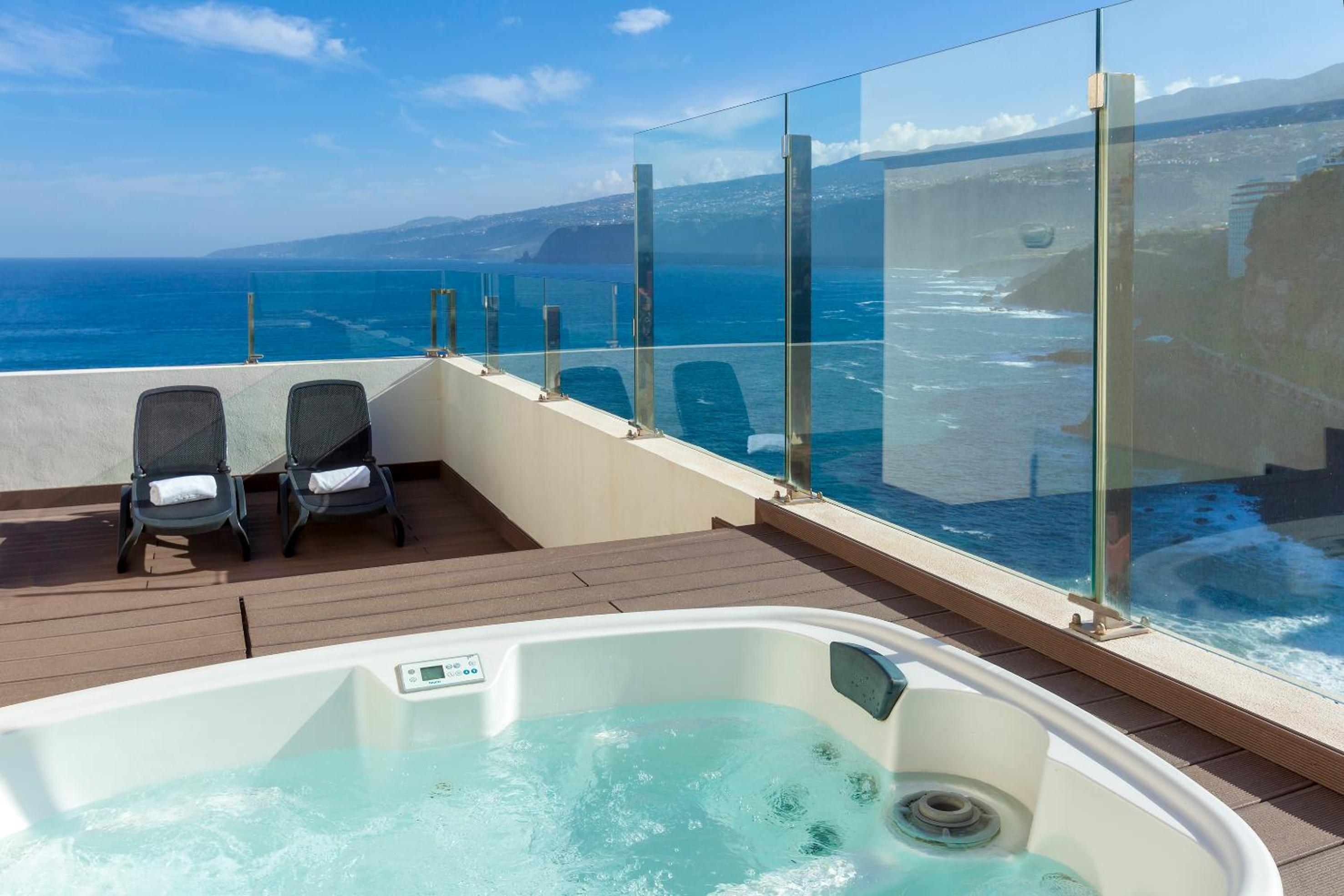 The Level Grand Premium Frontal Sea View