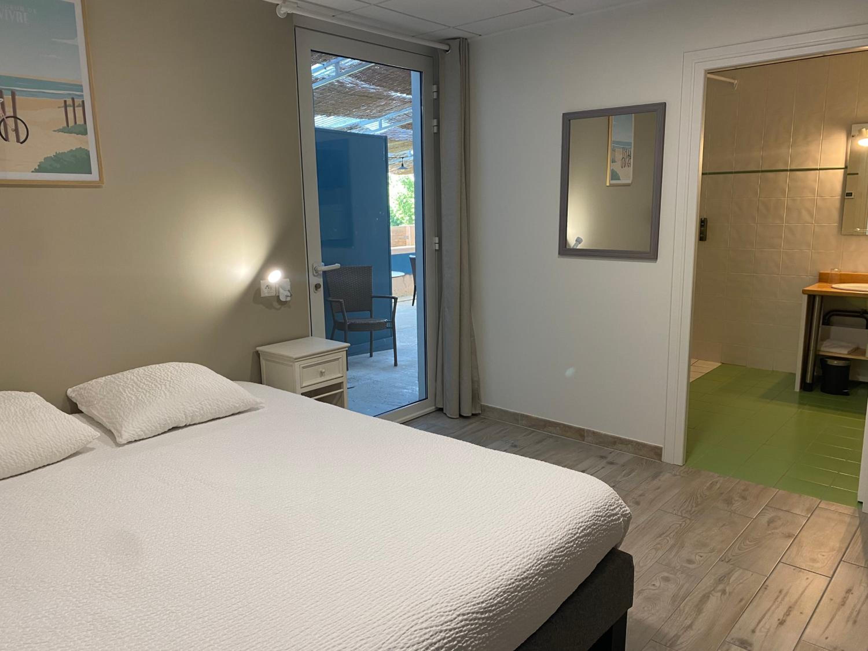 Double Room - Disability Access - Photo 1