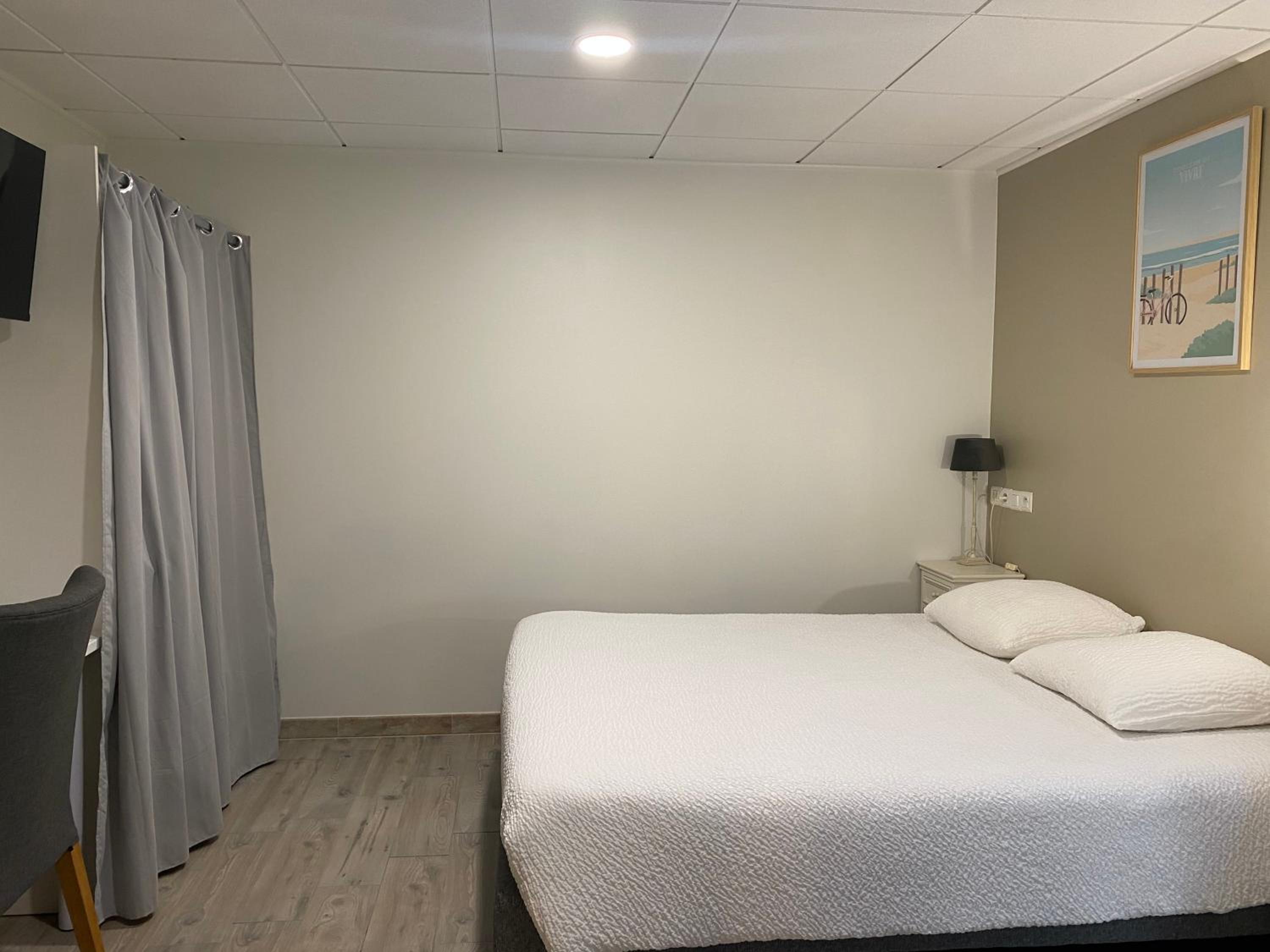 Double Room - Disability Access - Photo 4