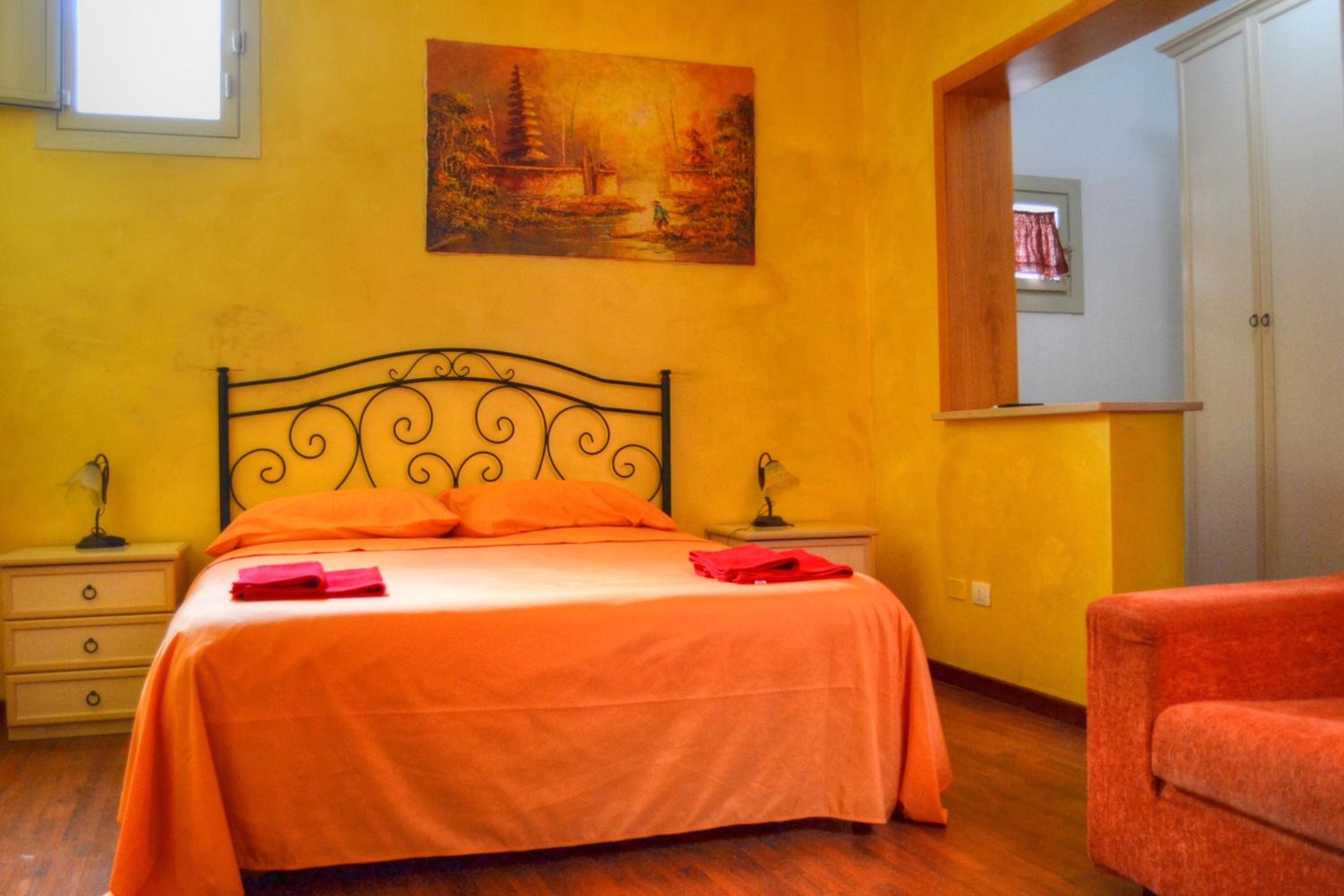 Double Room - Photo 15