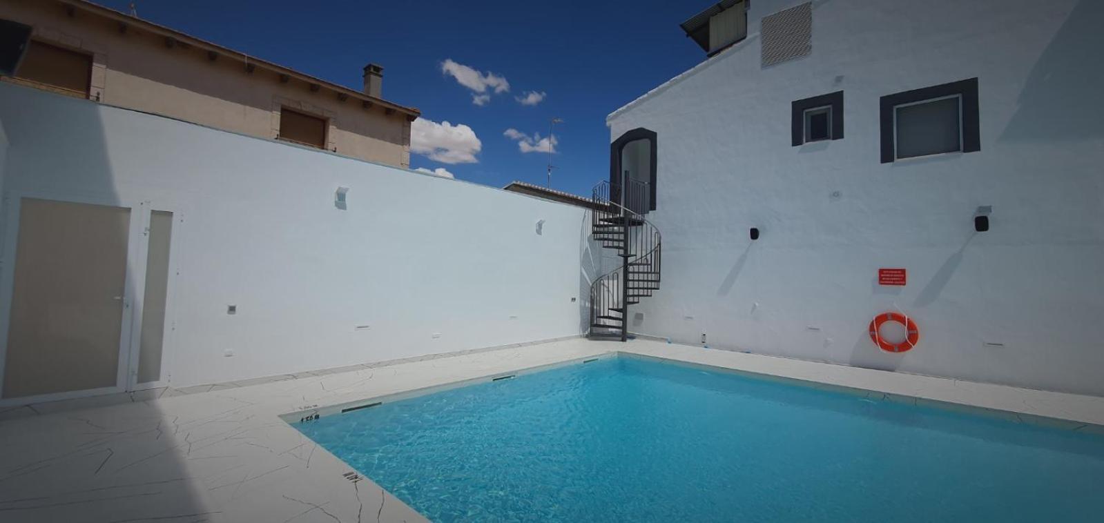 Two-Bedroom Apartment with Pool View photo 1