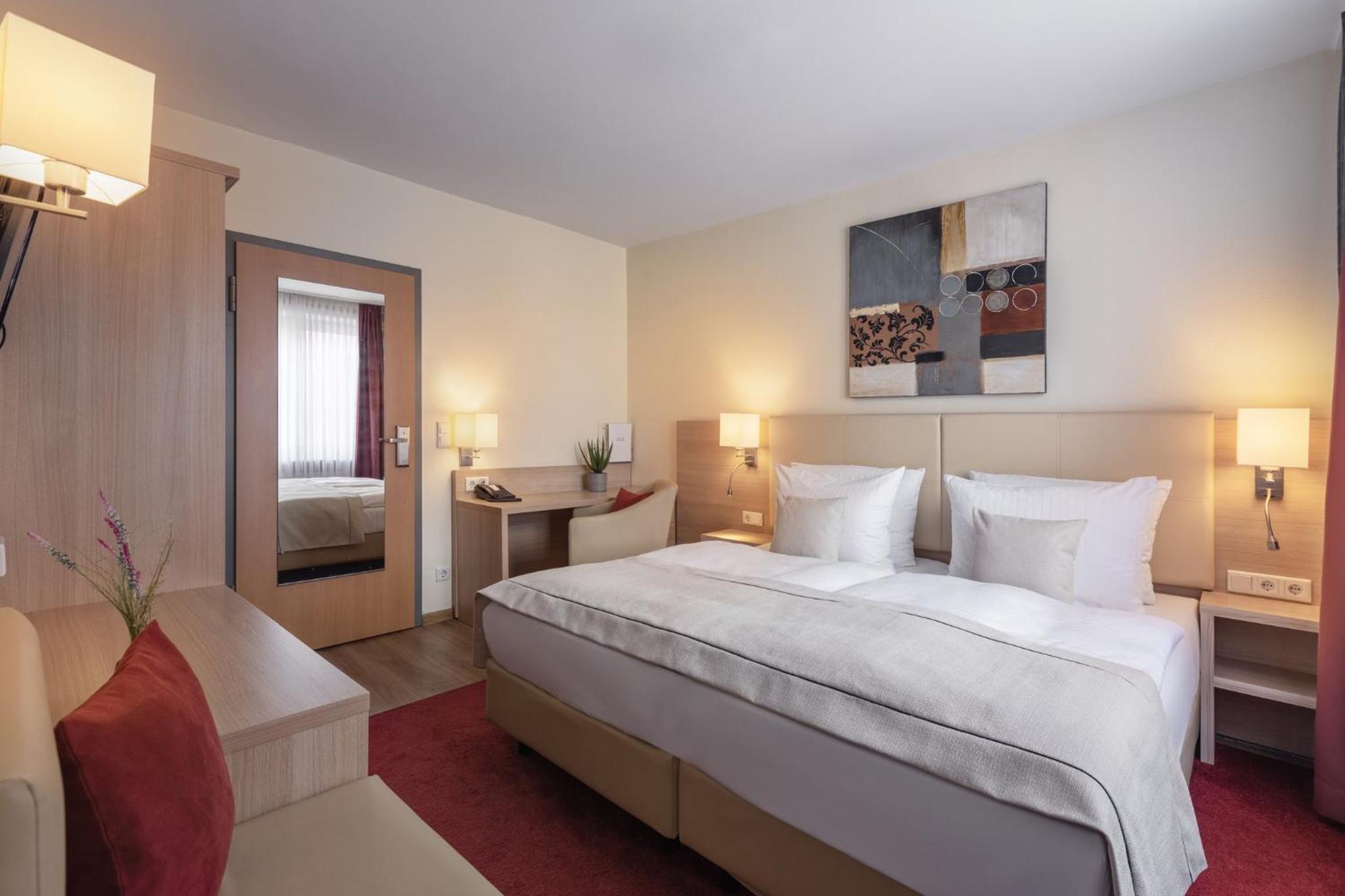 Premium Family Twin Room with Furnished Balcony and Sofa Bed - Photo 2