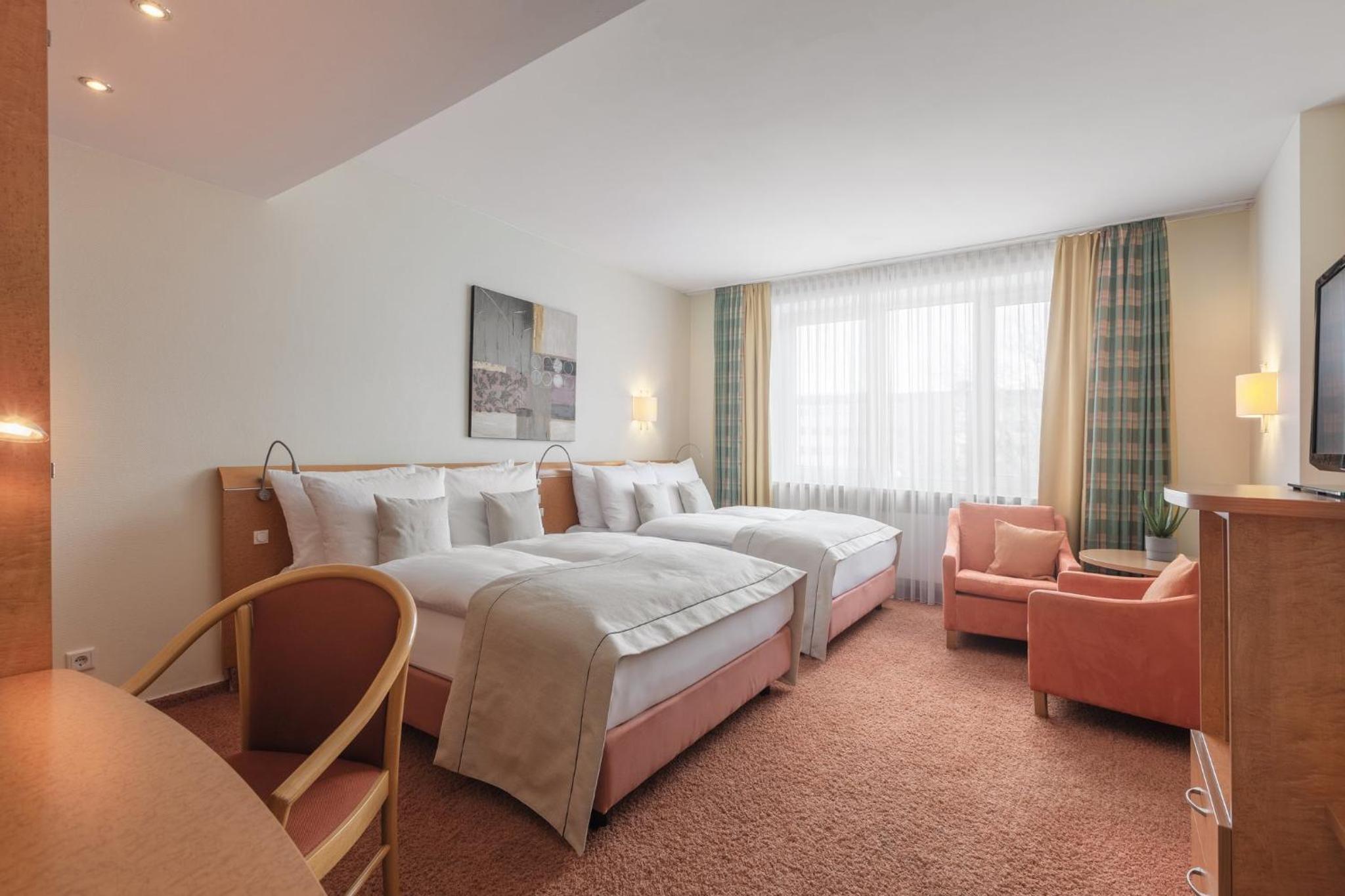 Premium Family Room with Two Double Beds - Photo 3