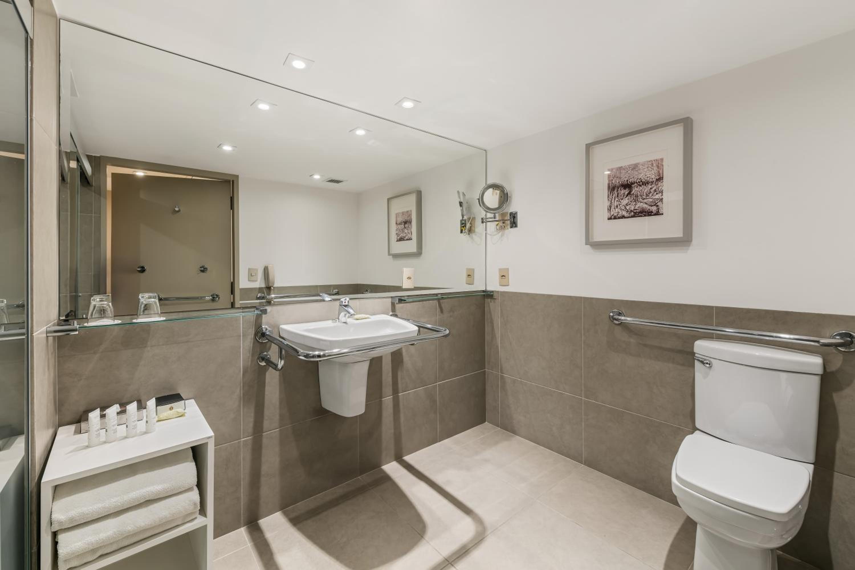 Classic King Room - Accessible