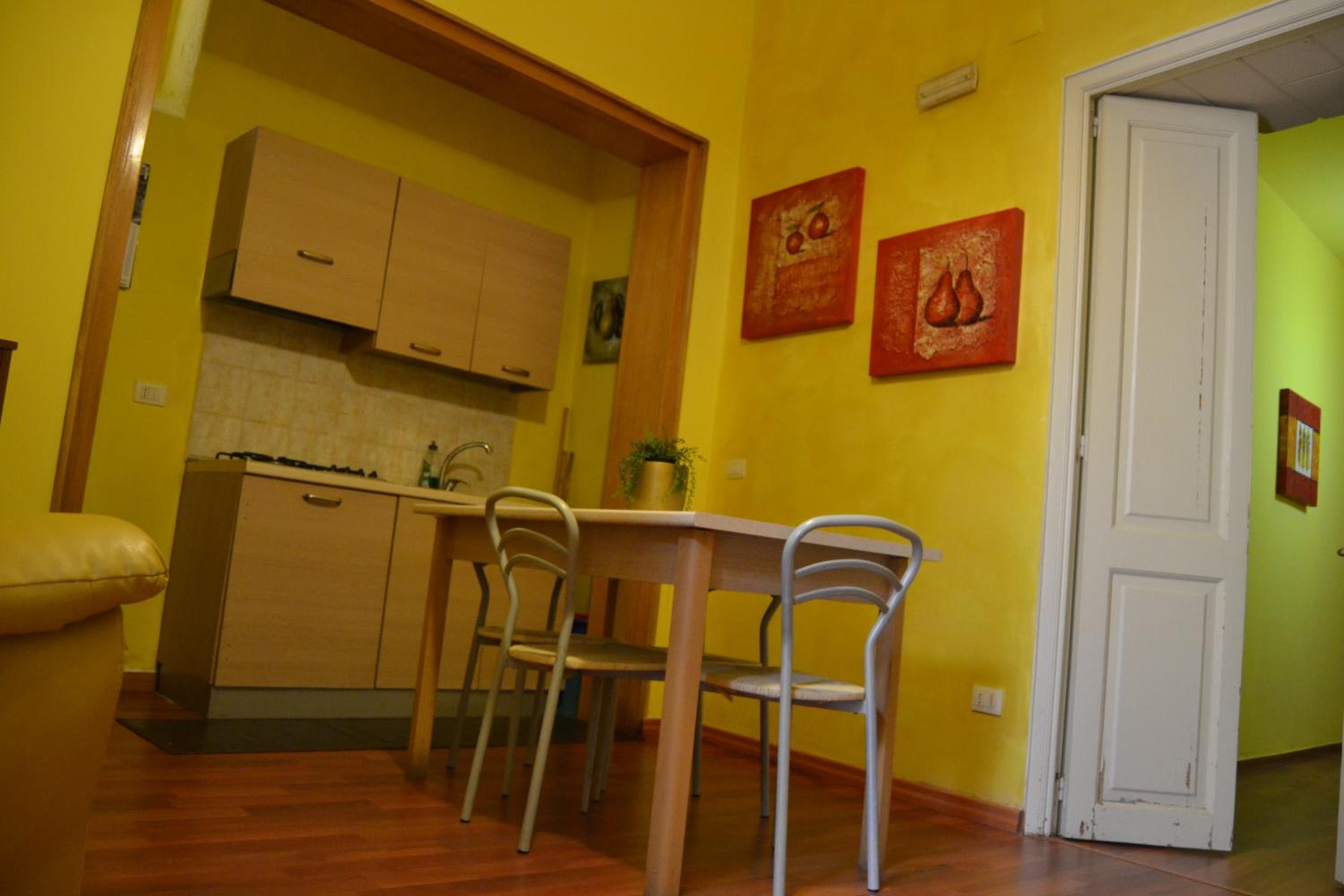 Double Room - Photo 12