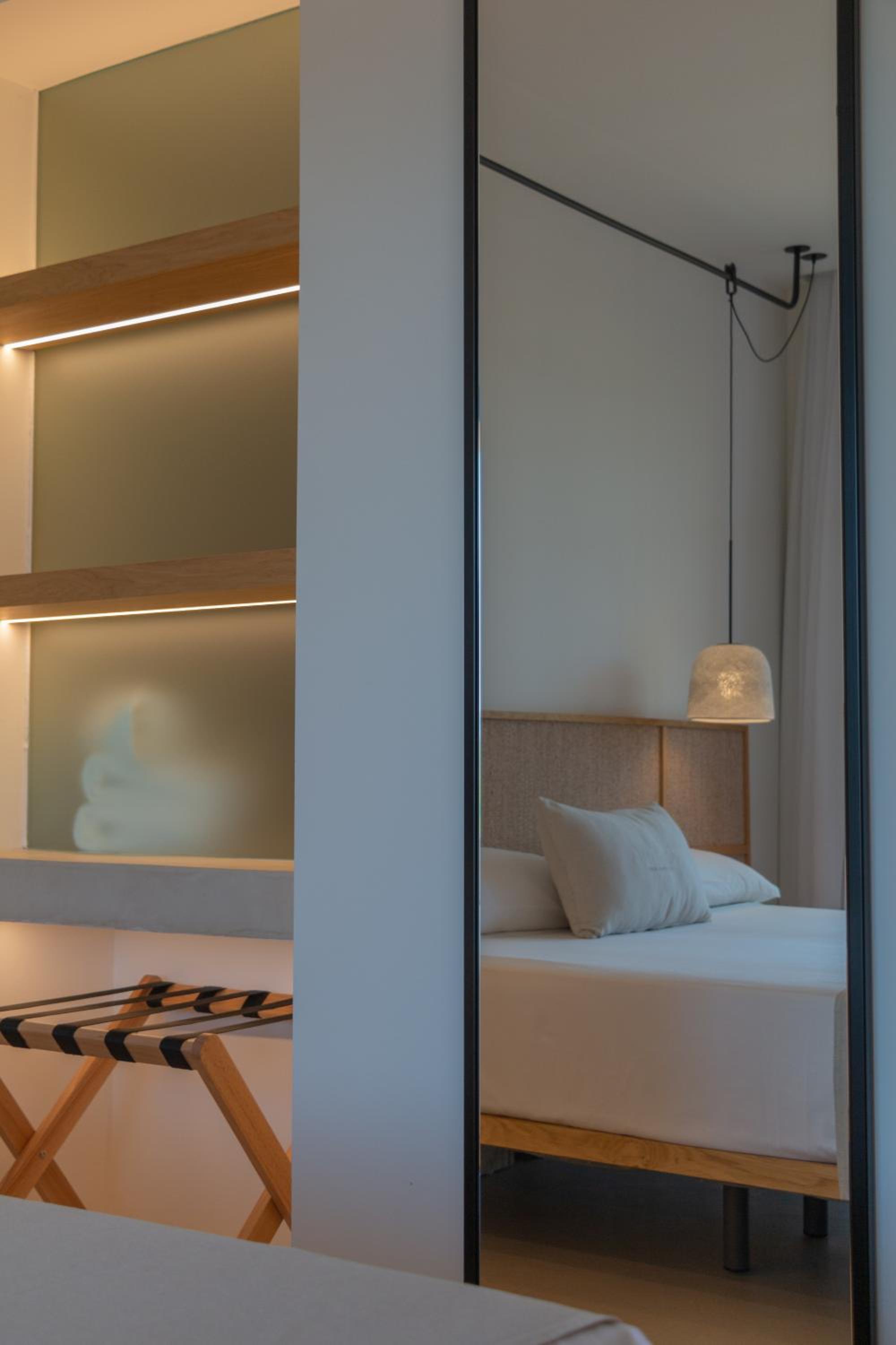 Double or Twin Room with Balcony photo 2