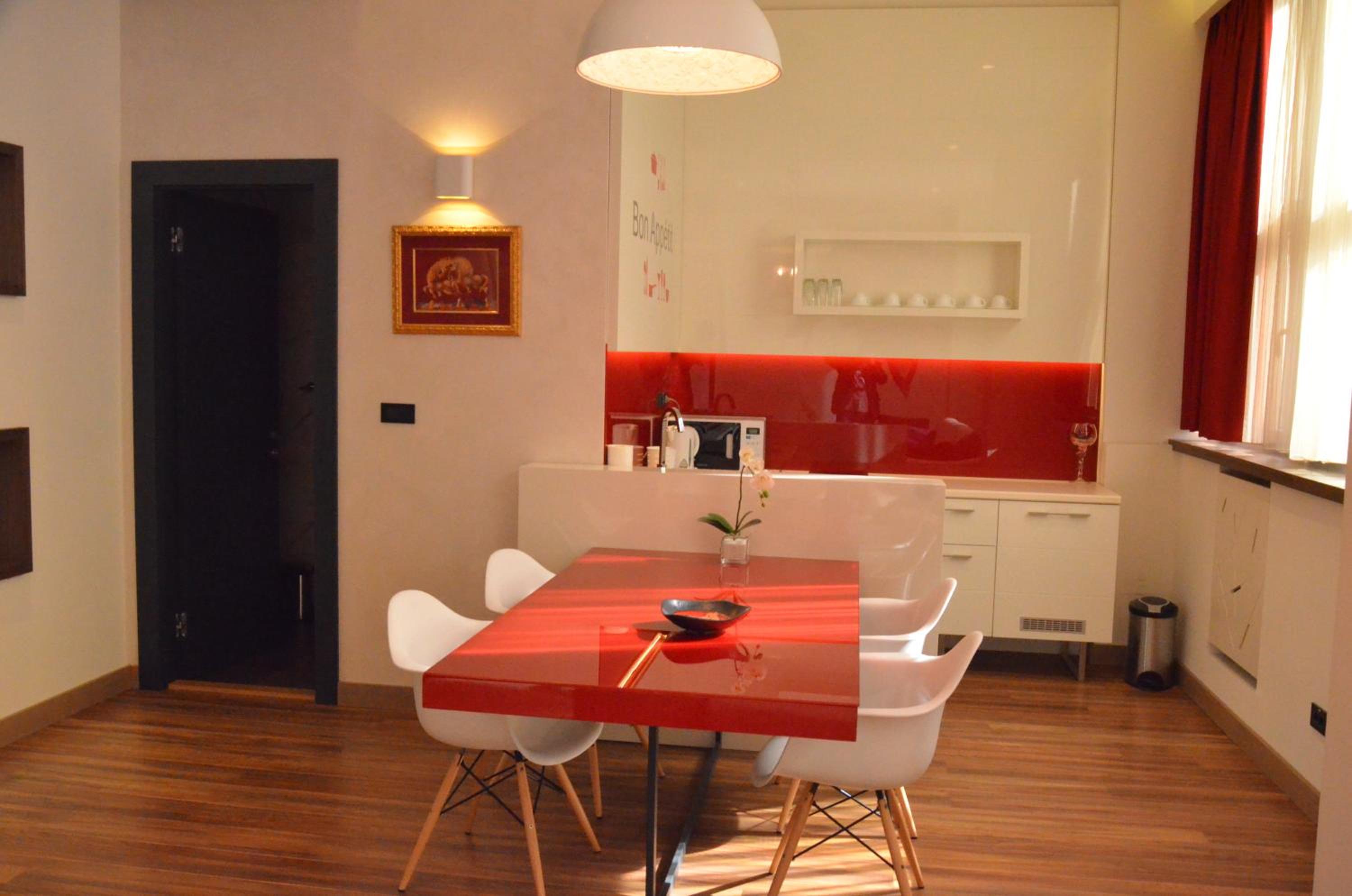 Suite with Hot Tub and Sauna - Free Parking - Photo 26
