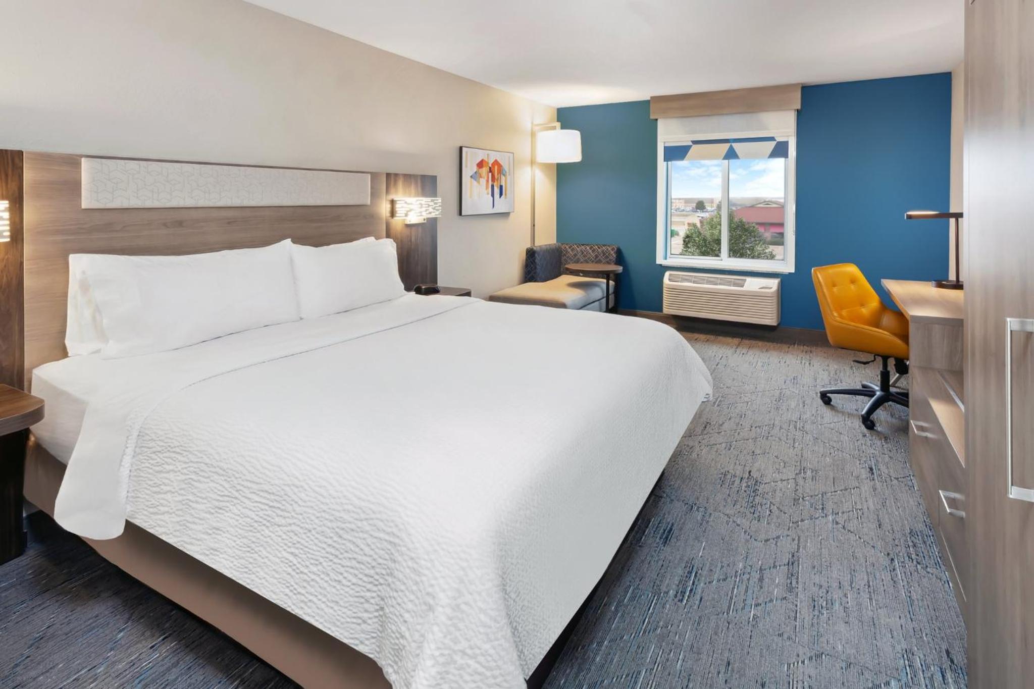 King Room - Mobility Access/Hearing Accessible - Photo 1