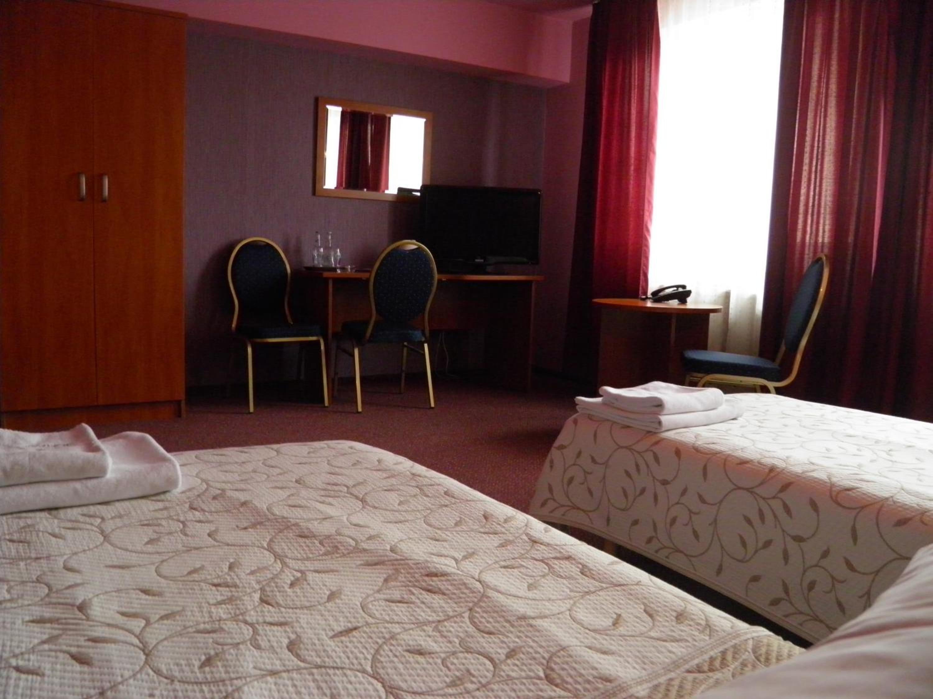 Single Room with Private Bathroom photo 3