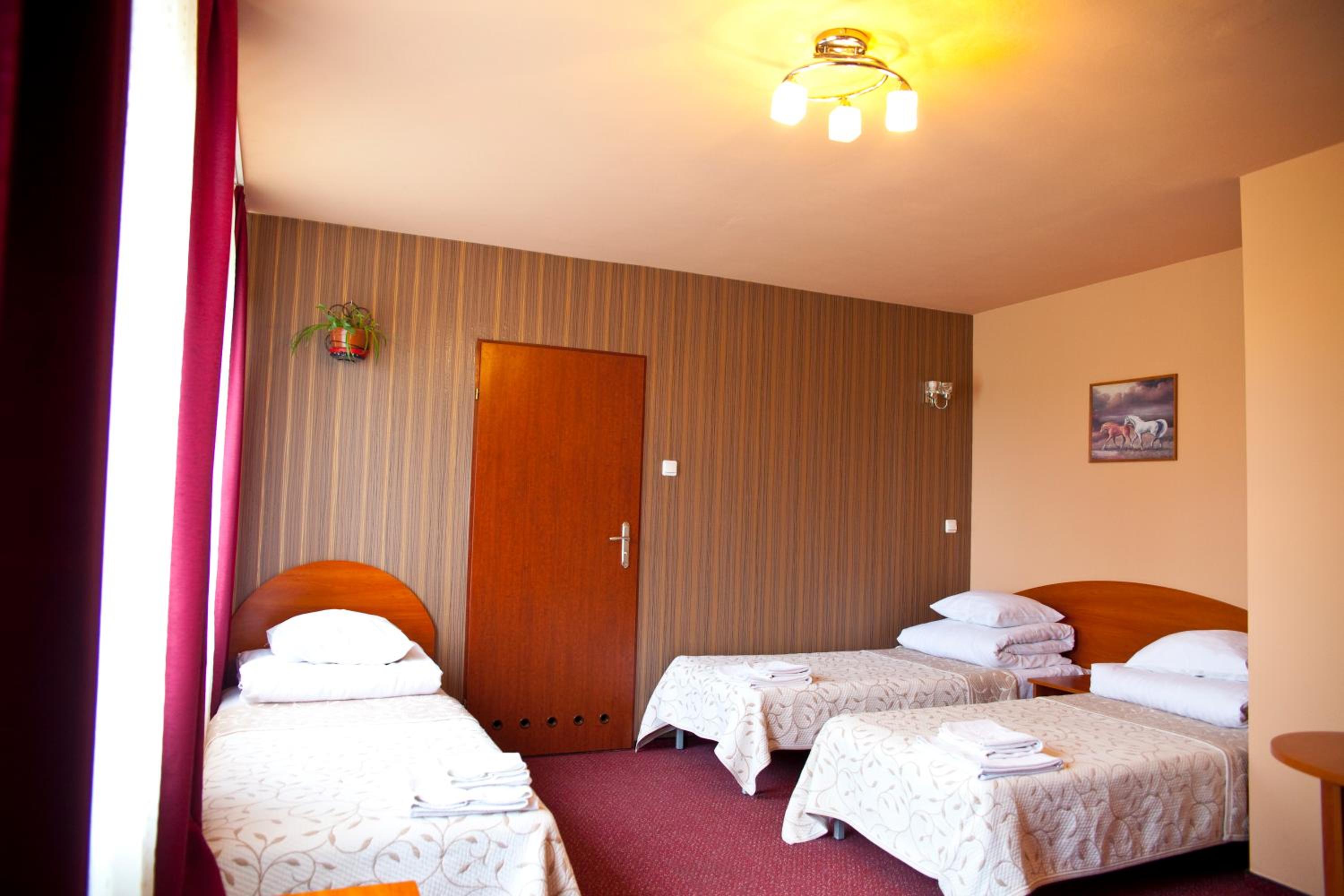 Triple Room with Bathroom photo 1