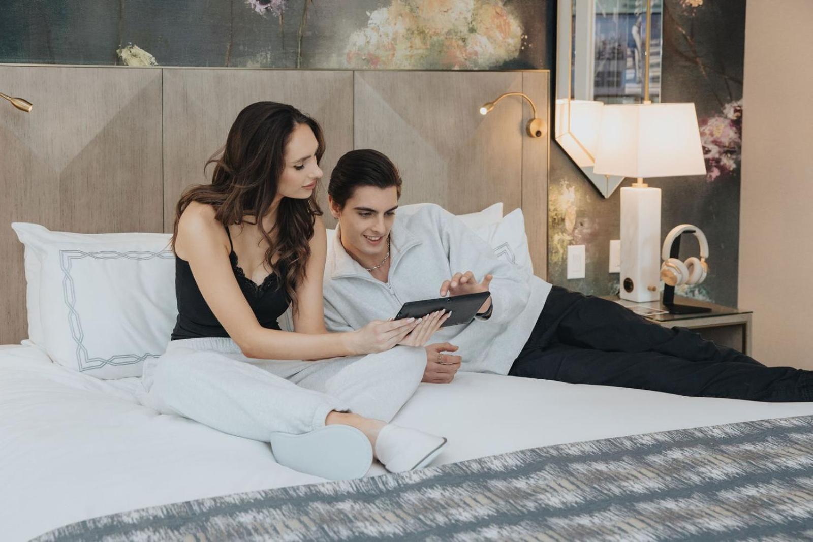 Superior King Room with Sofa Bed - Dividend Floor