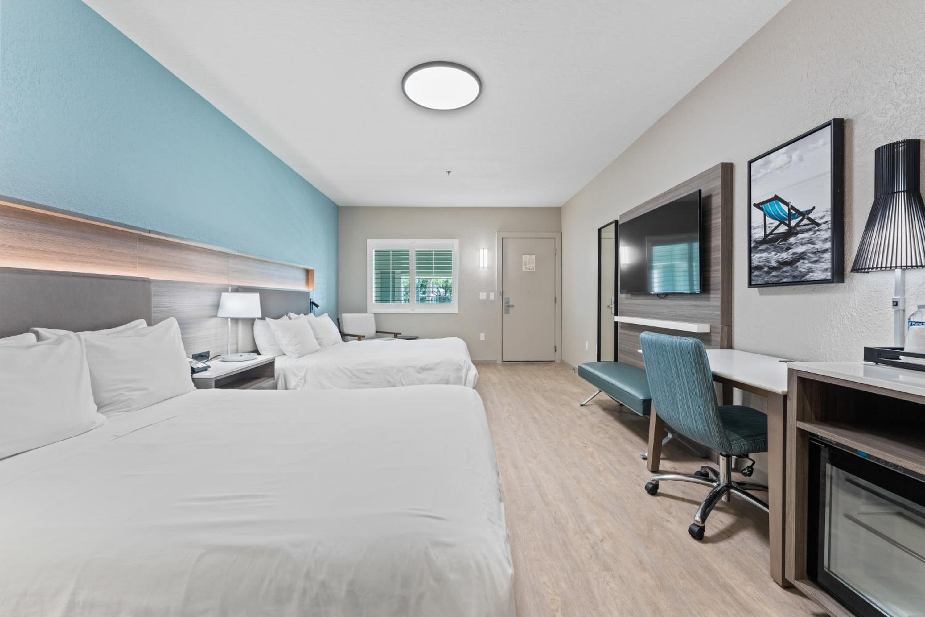 2 Queen Beds, Nonsmoking, Accessible