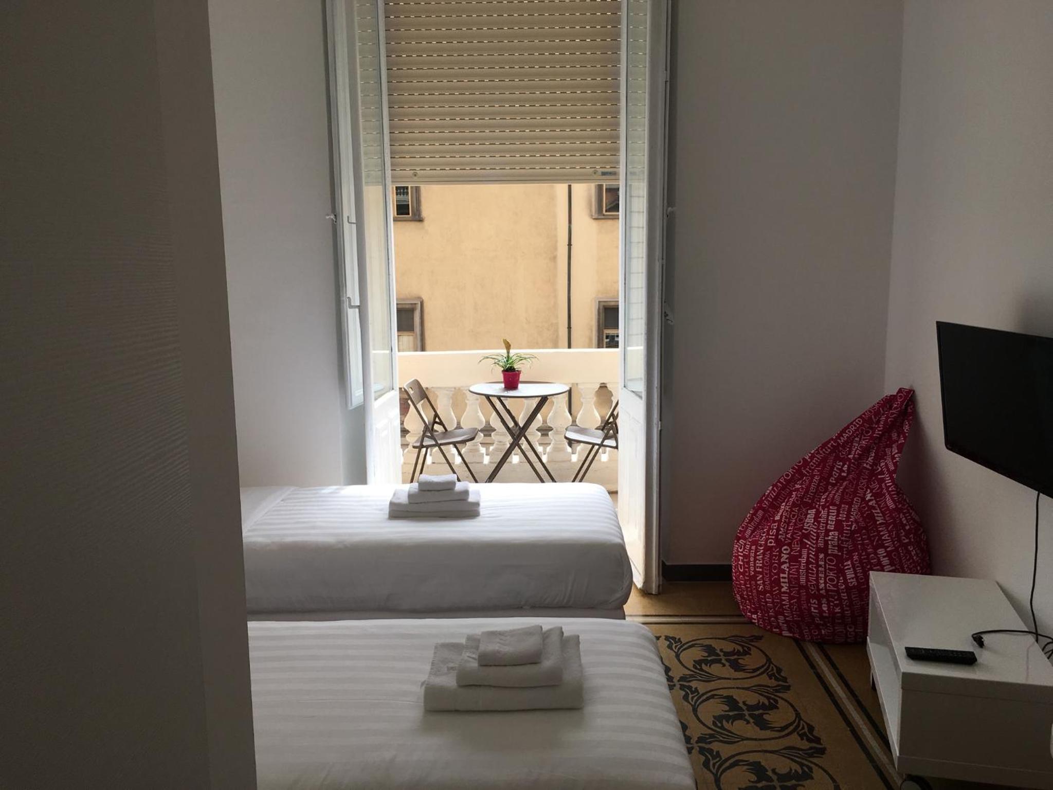 Deluxe Double or Twin Room with Balcony photo 2