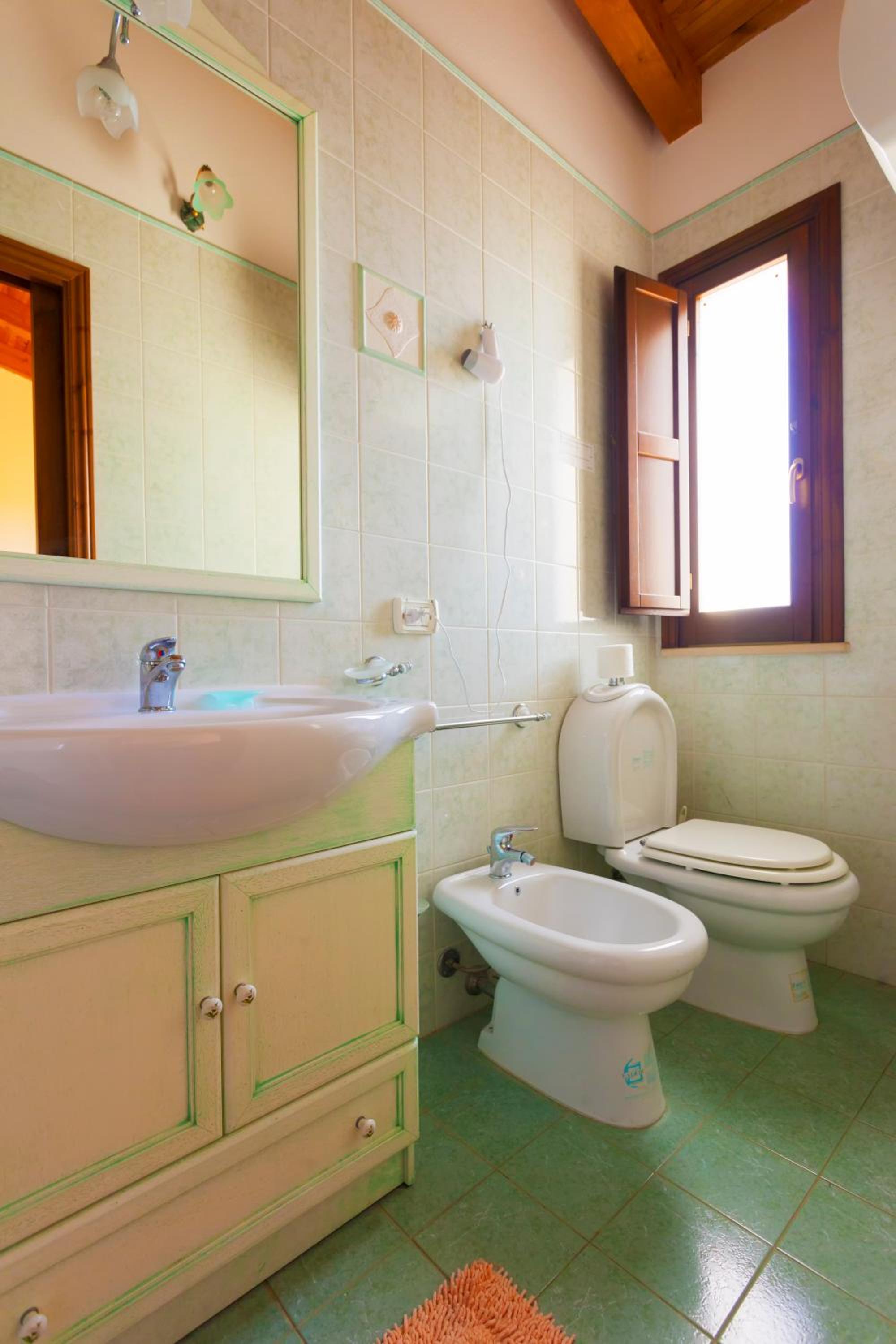 Twin Room with Bathroom photo 2