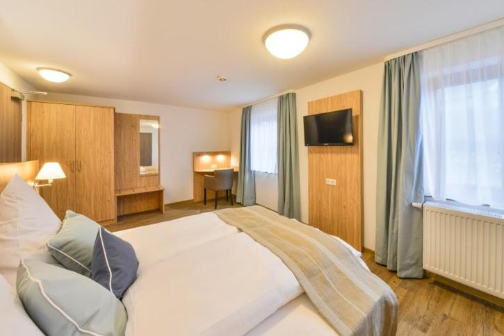 Basic Double Room photo 1