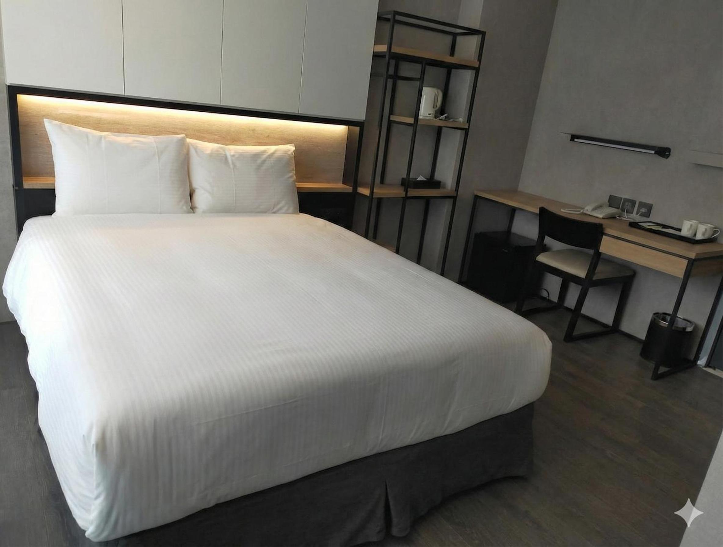 Budget Double Room photo 1