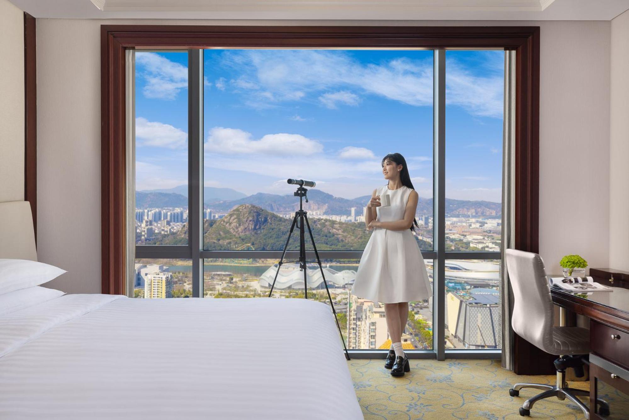 King Room with Mountain View