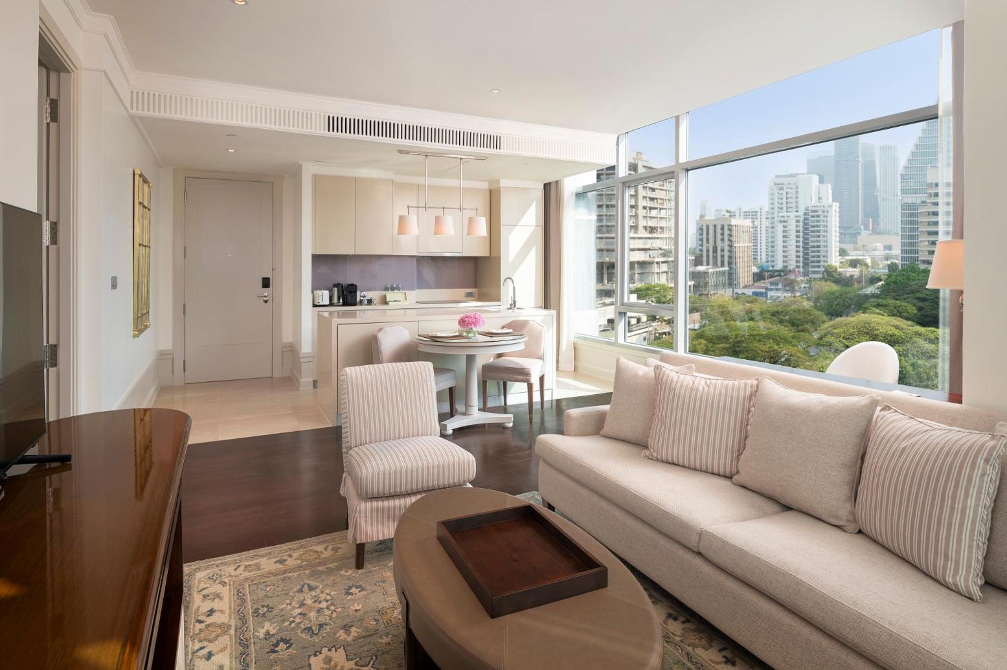 One Bedroom Corner Prestige Club - Club Access