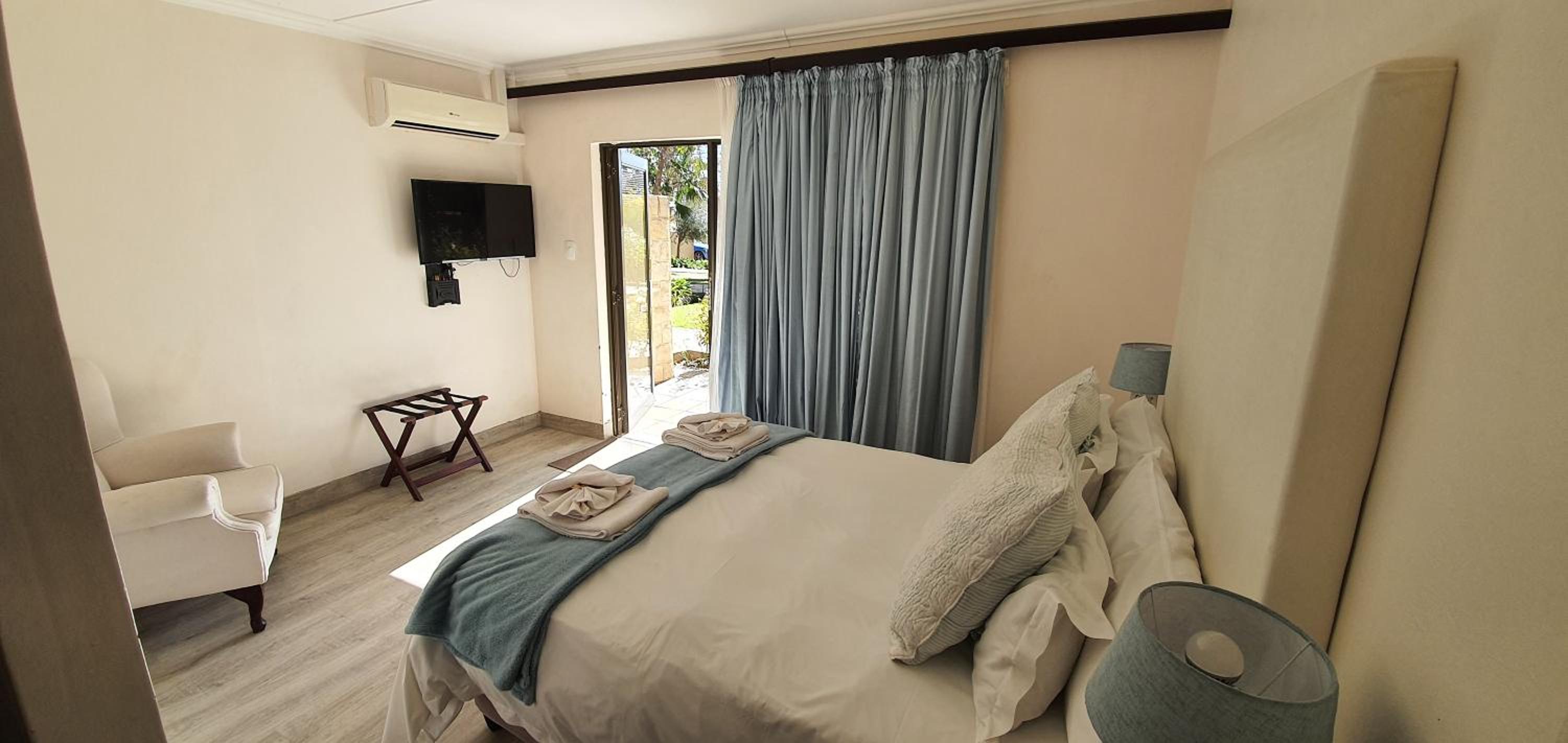 Deluxe Queen Room - Photo 2