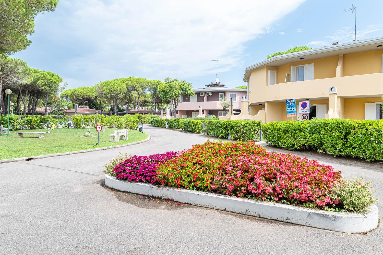 One-Bedroom Apartment with Garden photo 3