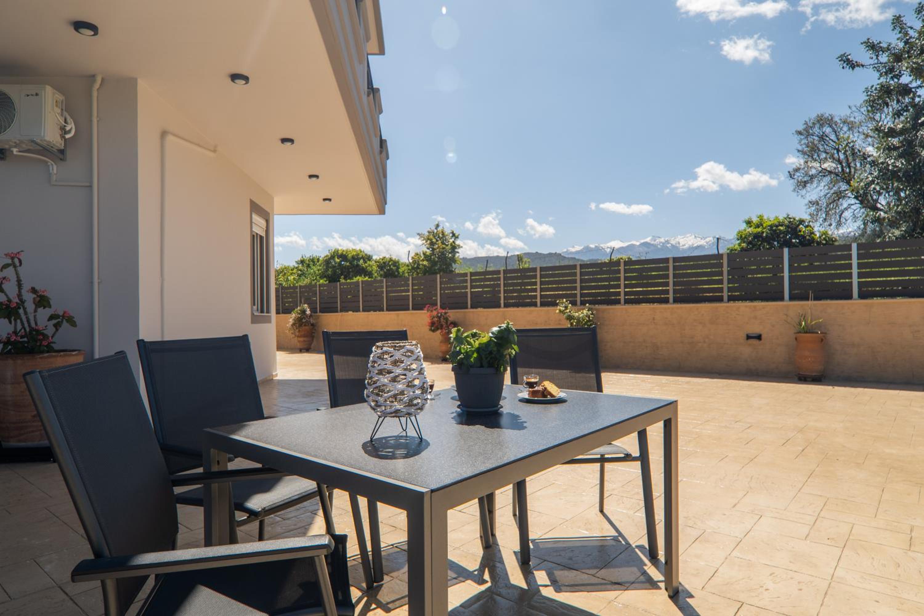 Two-Bedroom Apartment with Terrace photo 3