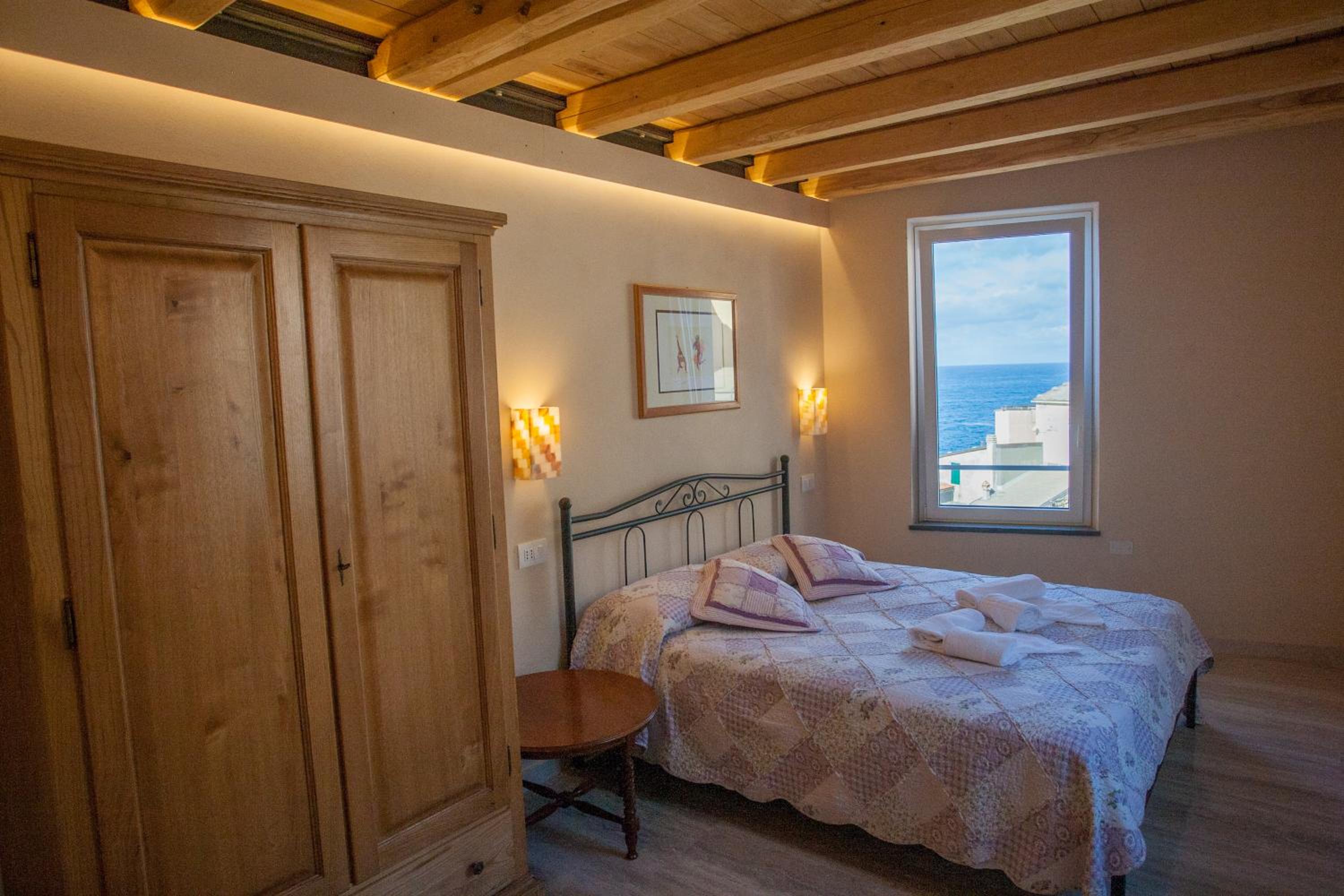 Deluxe Double Room with Sea View