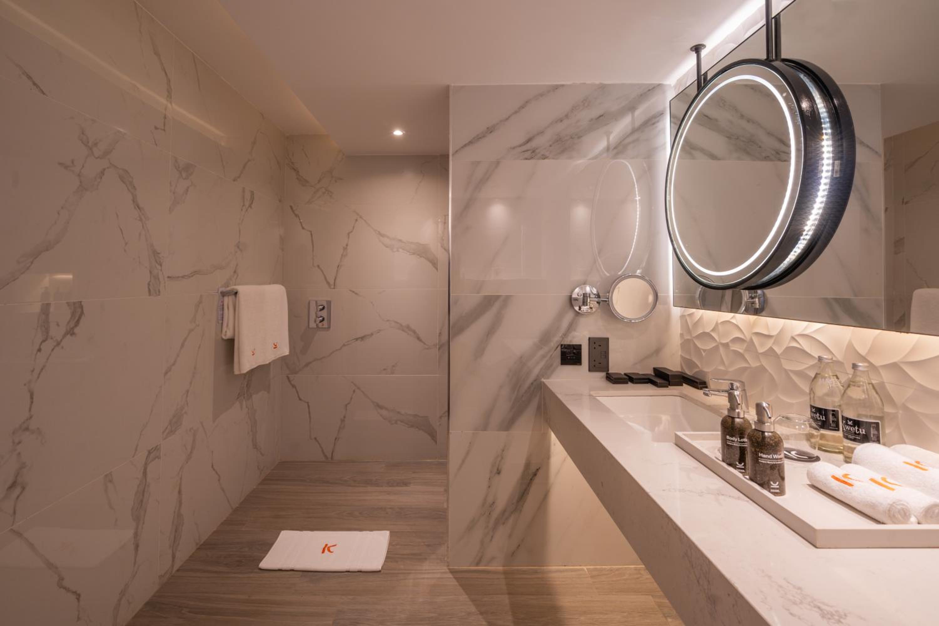 Serene Guest Room - Mobility Accessible - Photo 8