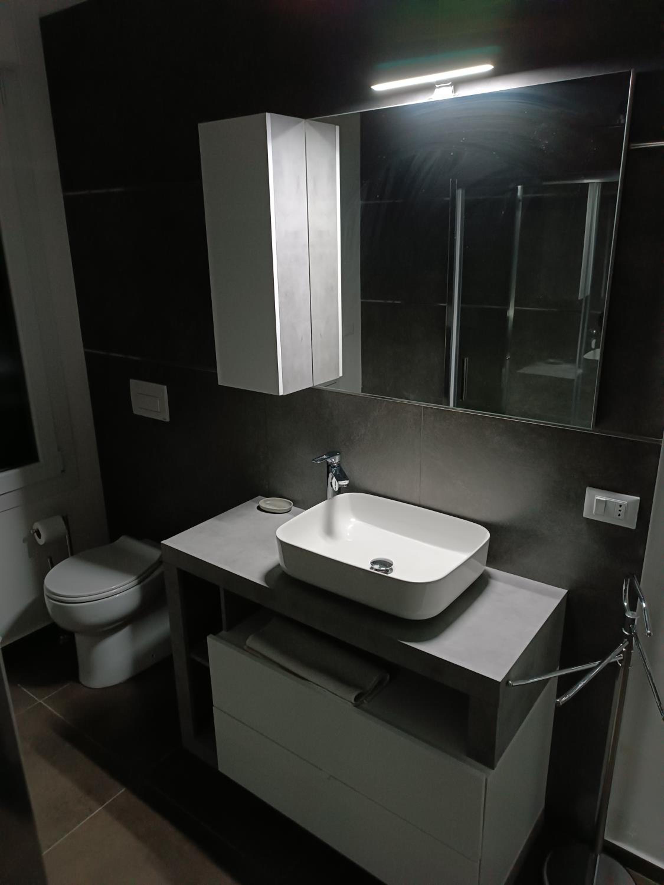 Double or Twin Room with Private Bathroom photo 3