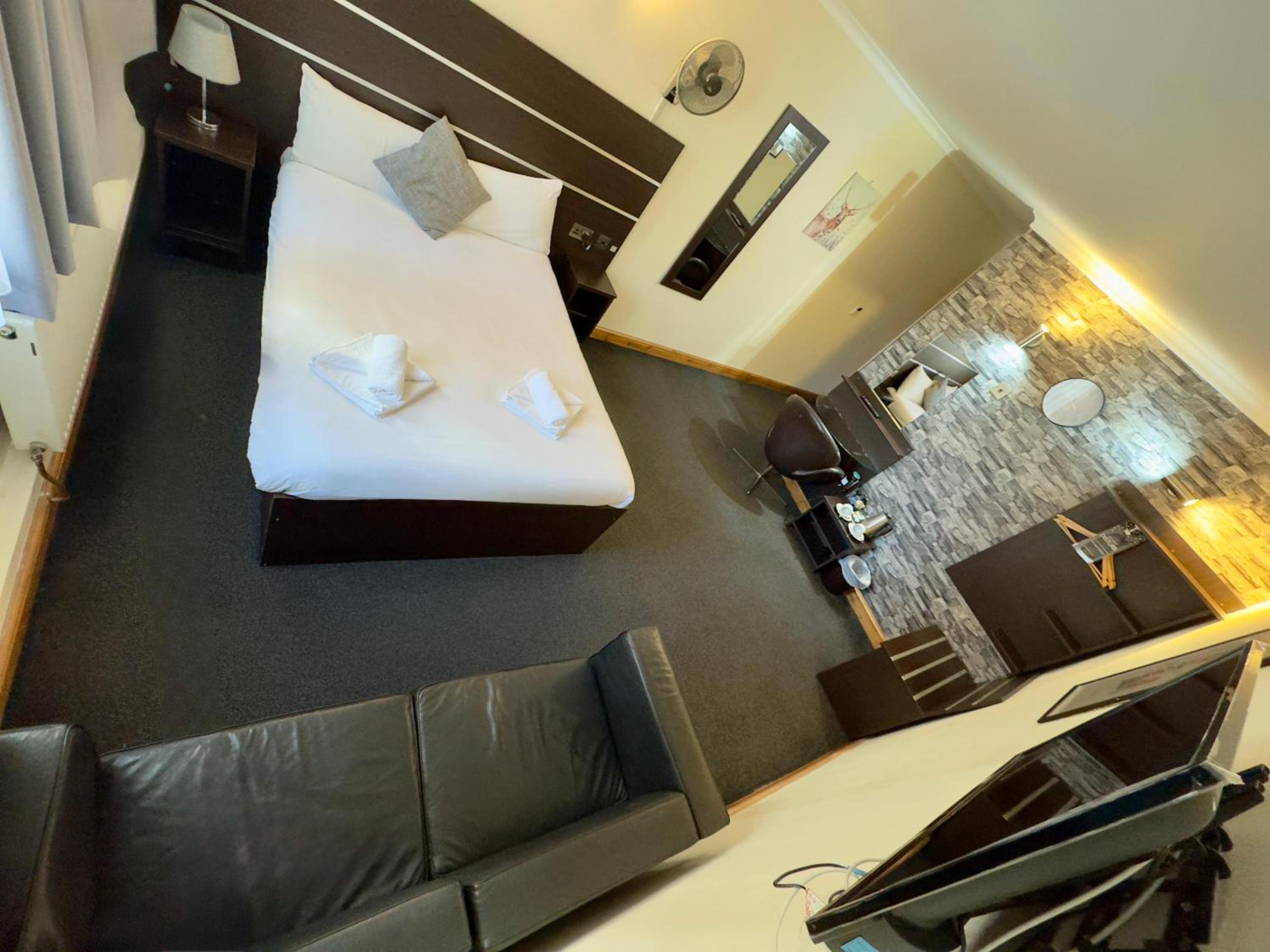 Deluxe Double Room photo 2