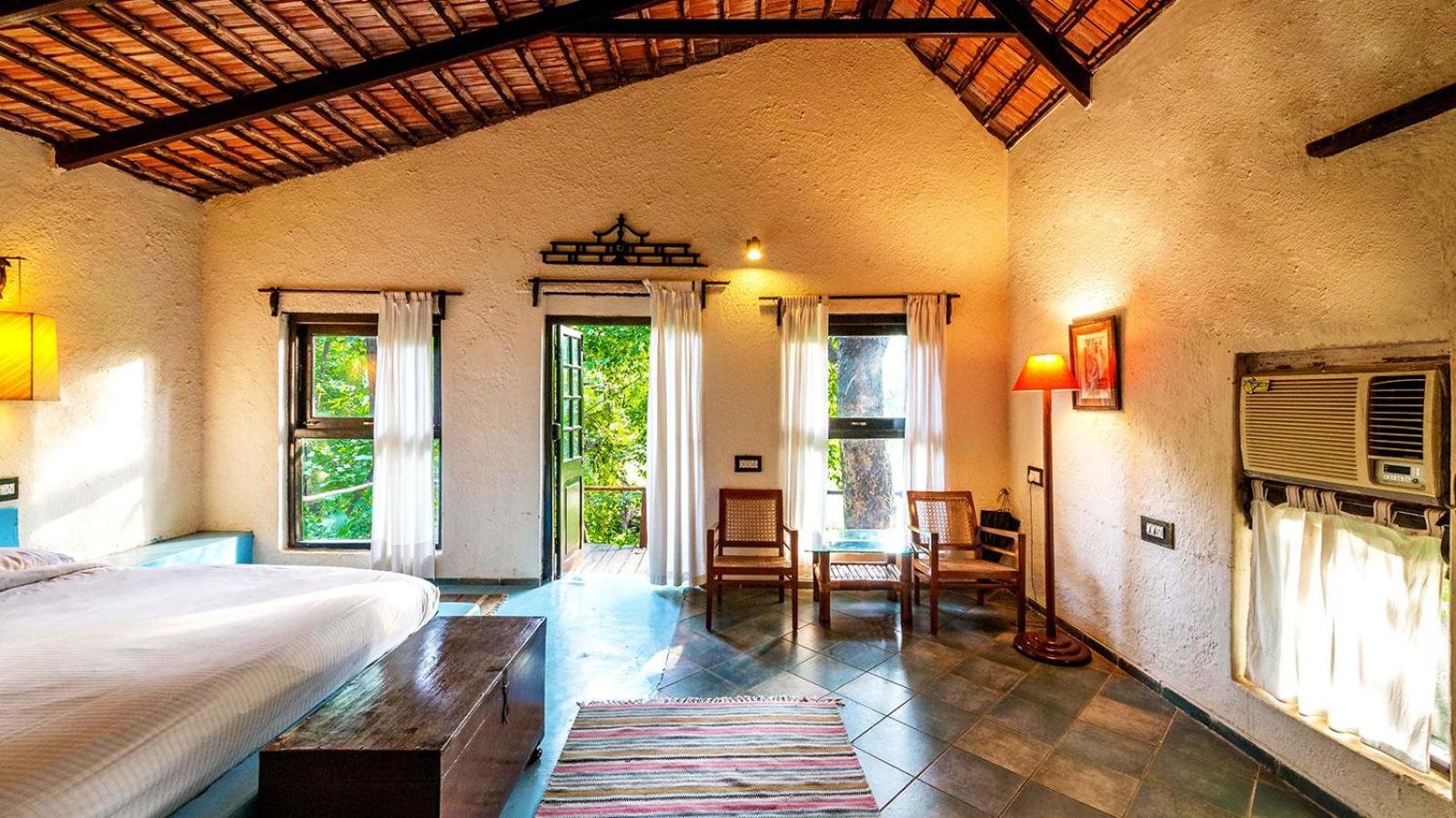 Deluxe Double Room with Balcony photo 2